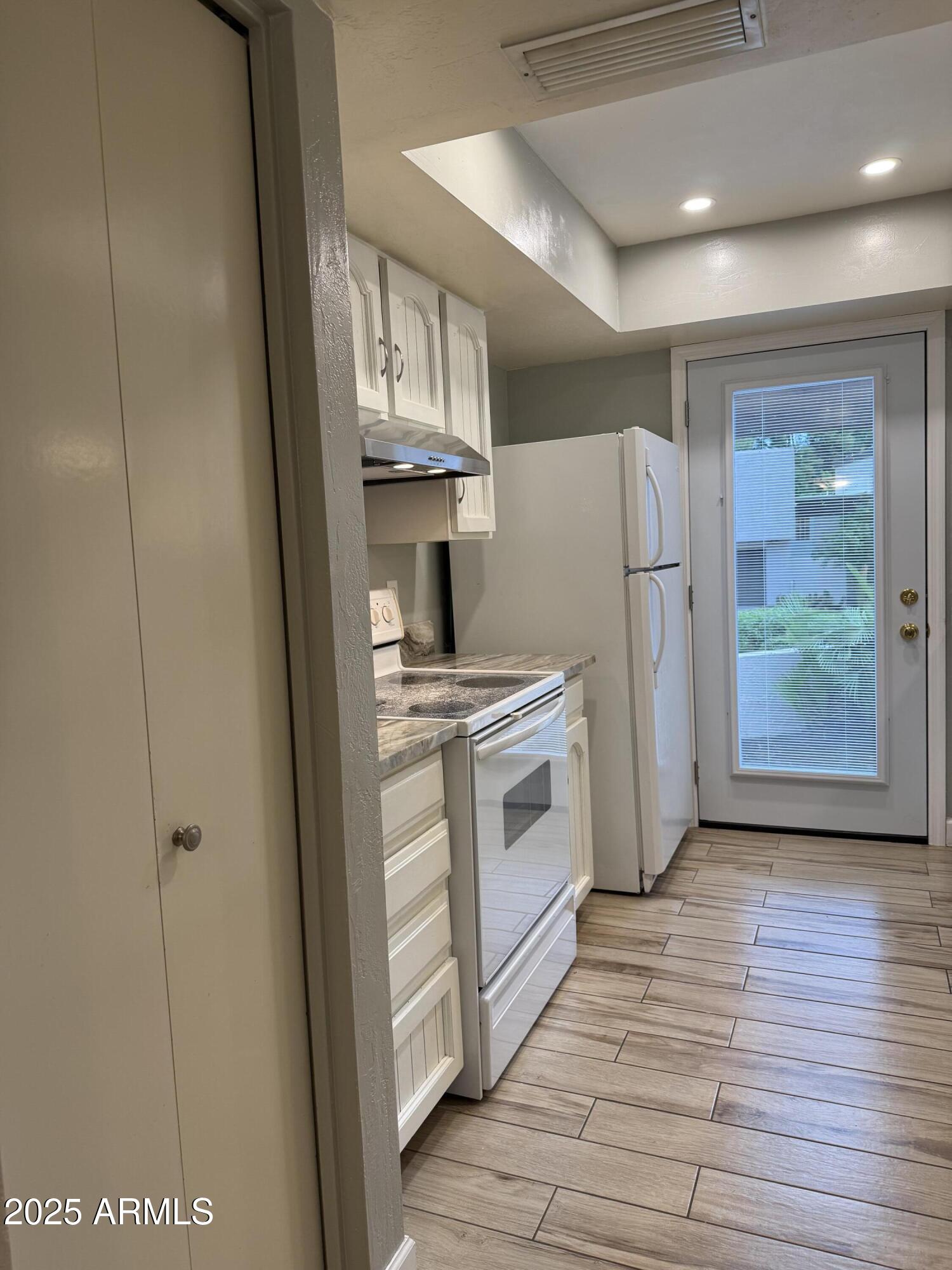 7812 E Pleasant Run