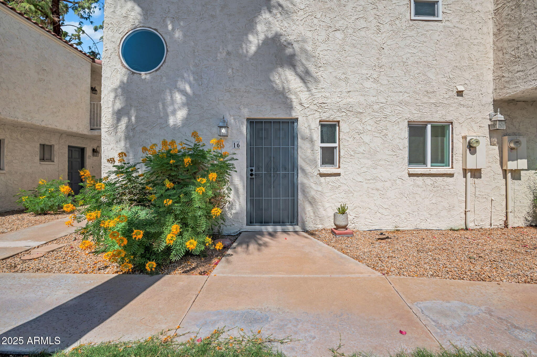 8510 N CENTRAL Avenue, 16