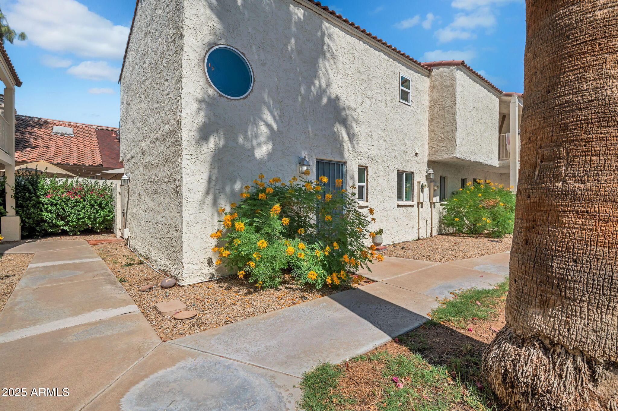 8510 N CENTRAL Avenue, 16