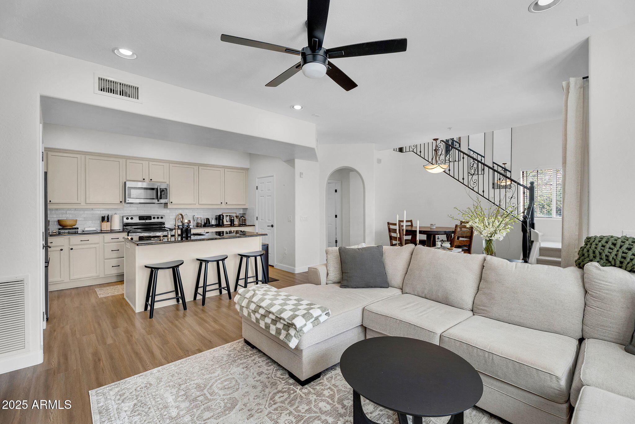 3935 E ROUGH RIDER Road, 1057