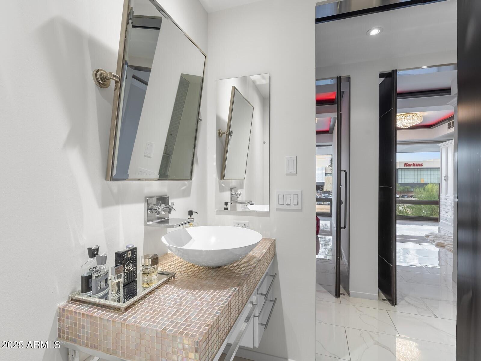 7157 E RANCHO VISTA Drive, 3006