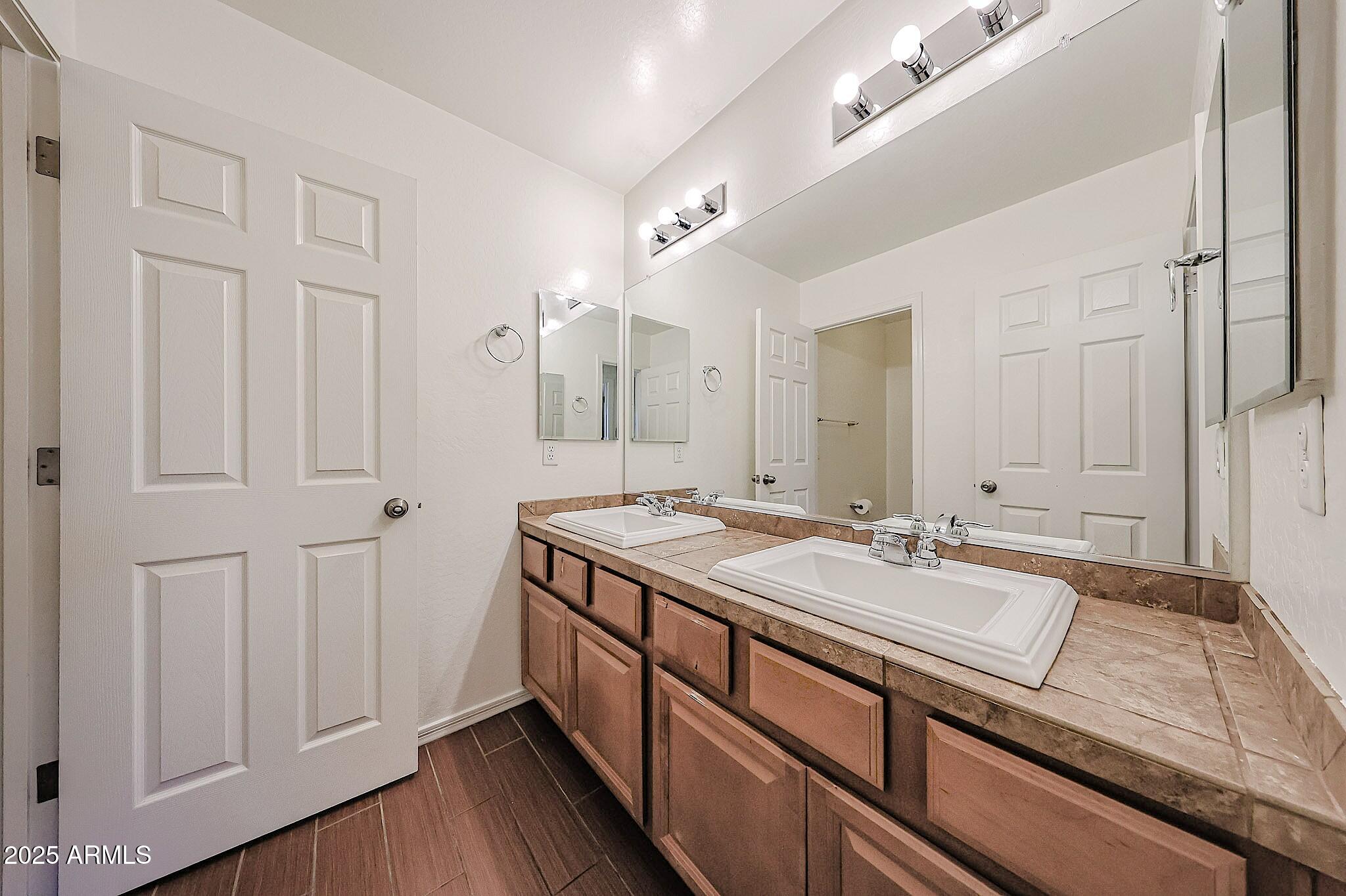 2965 E NIGHTHAWK Way