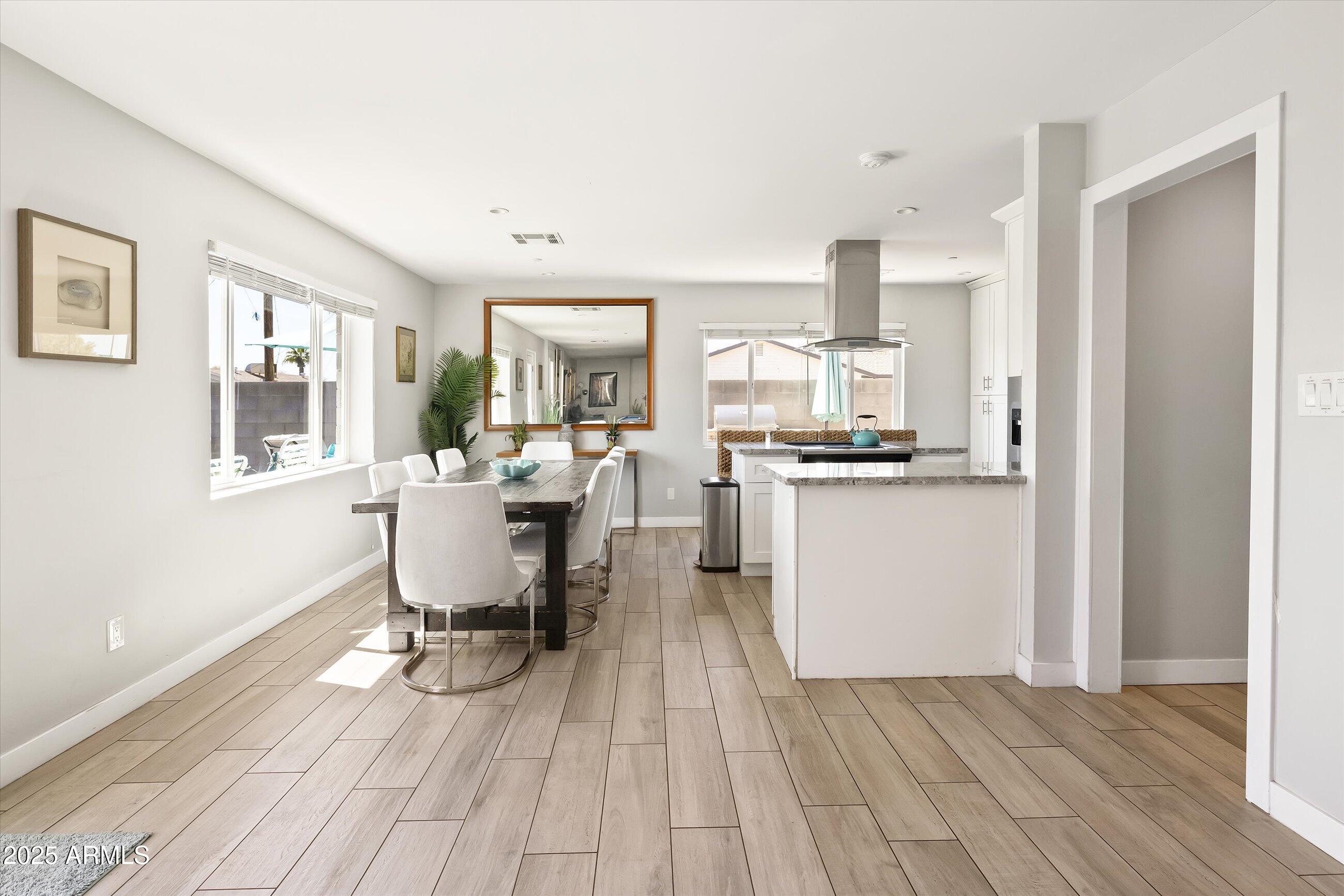 8201 E PICCADILLY Road, Scottsdale