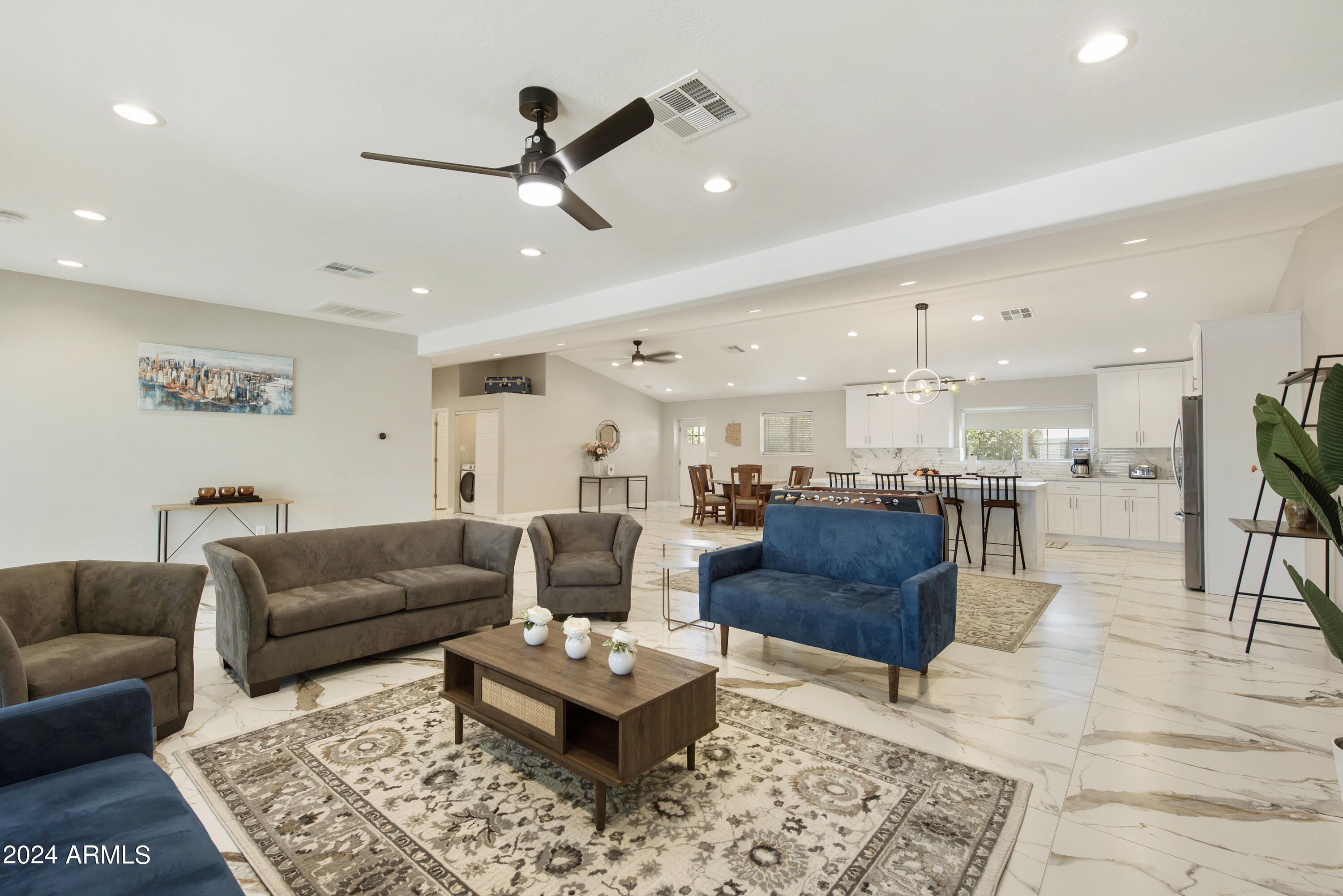 1826 W ORAIBI Drive, Phoenix