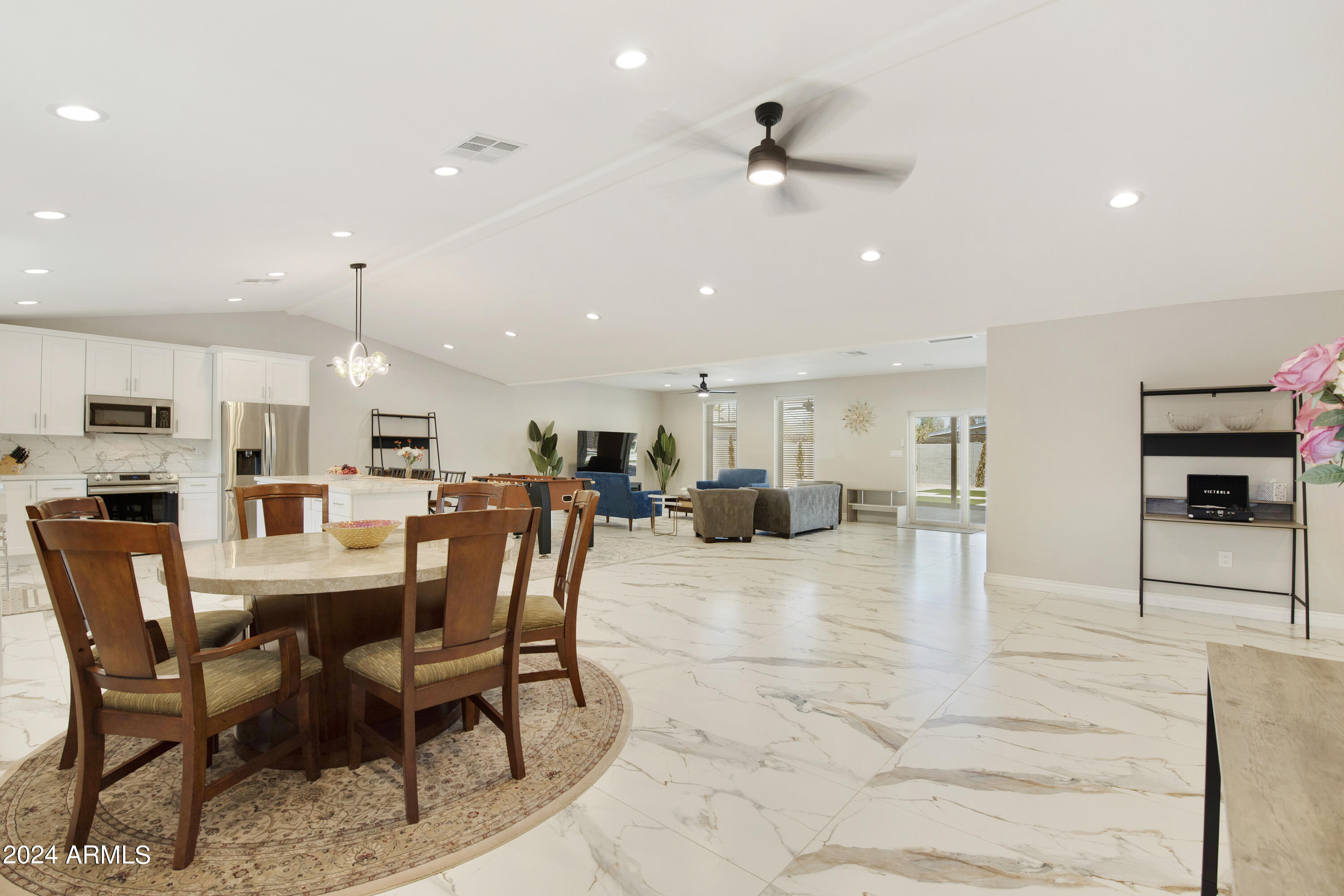 1826 W ORAIBI Drive, Phoenix