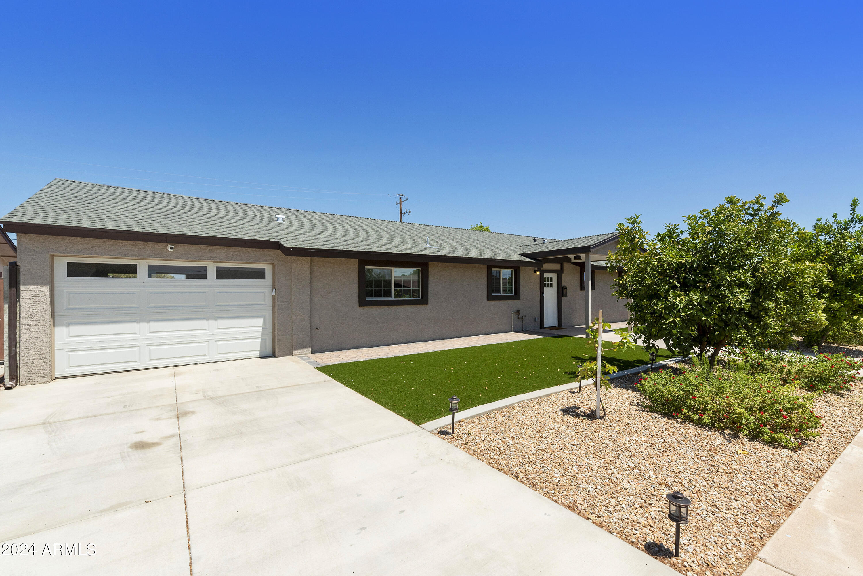 1826 W ORAIBI Drive, Phoenix