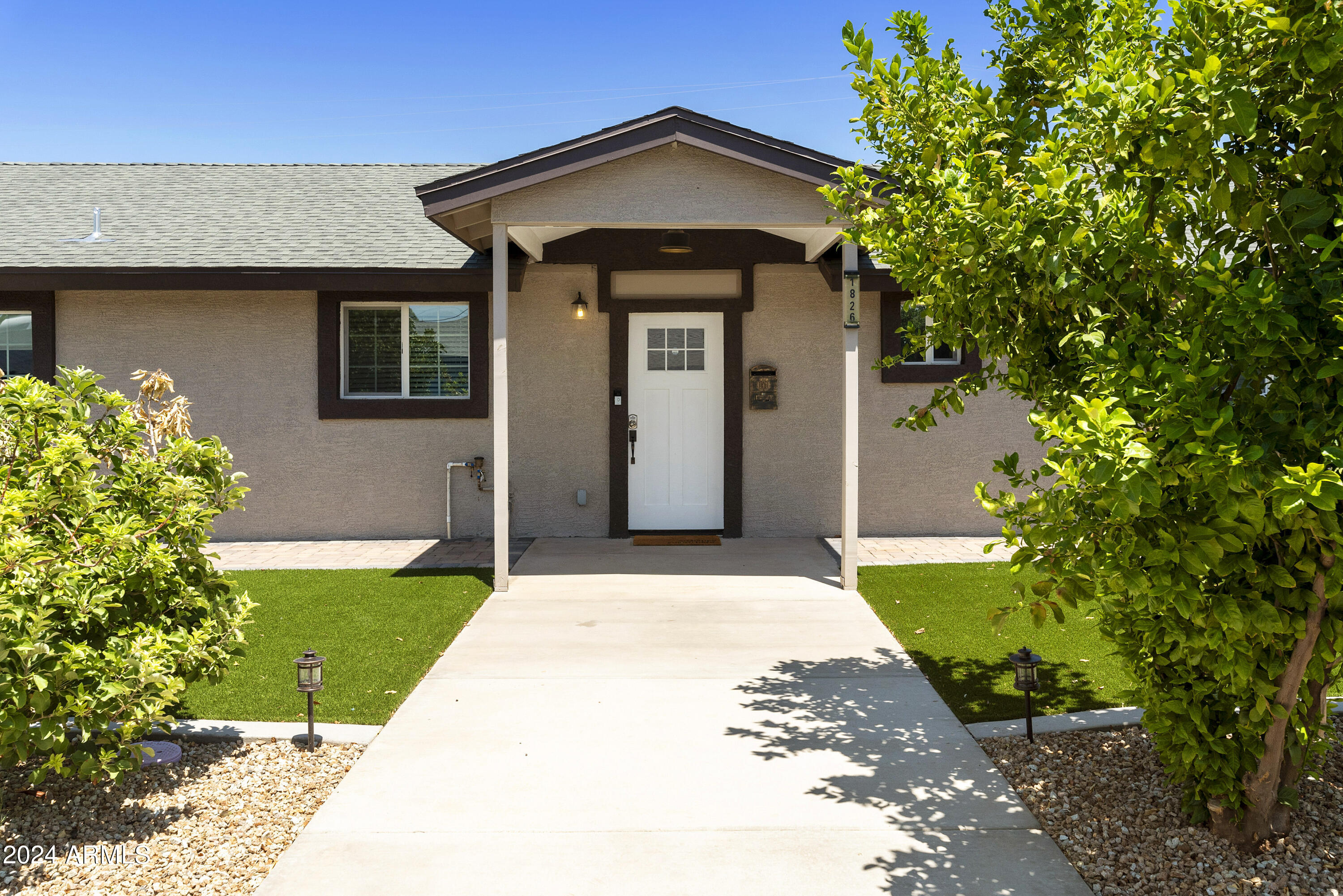 1826 W ORAIBI Drive, Phoenix