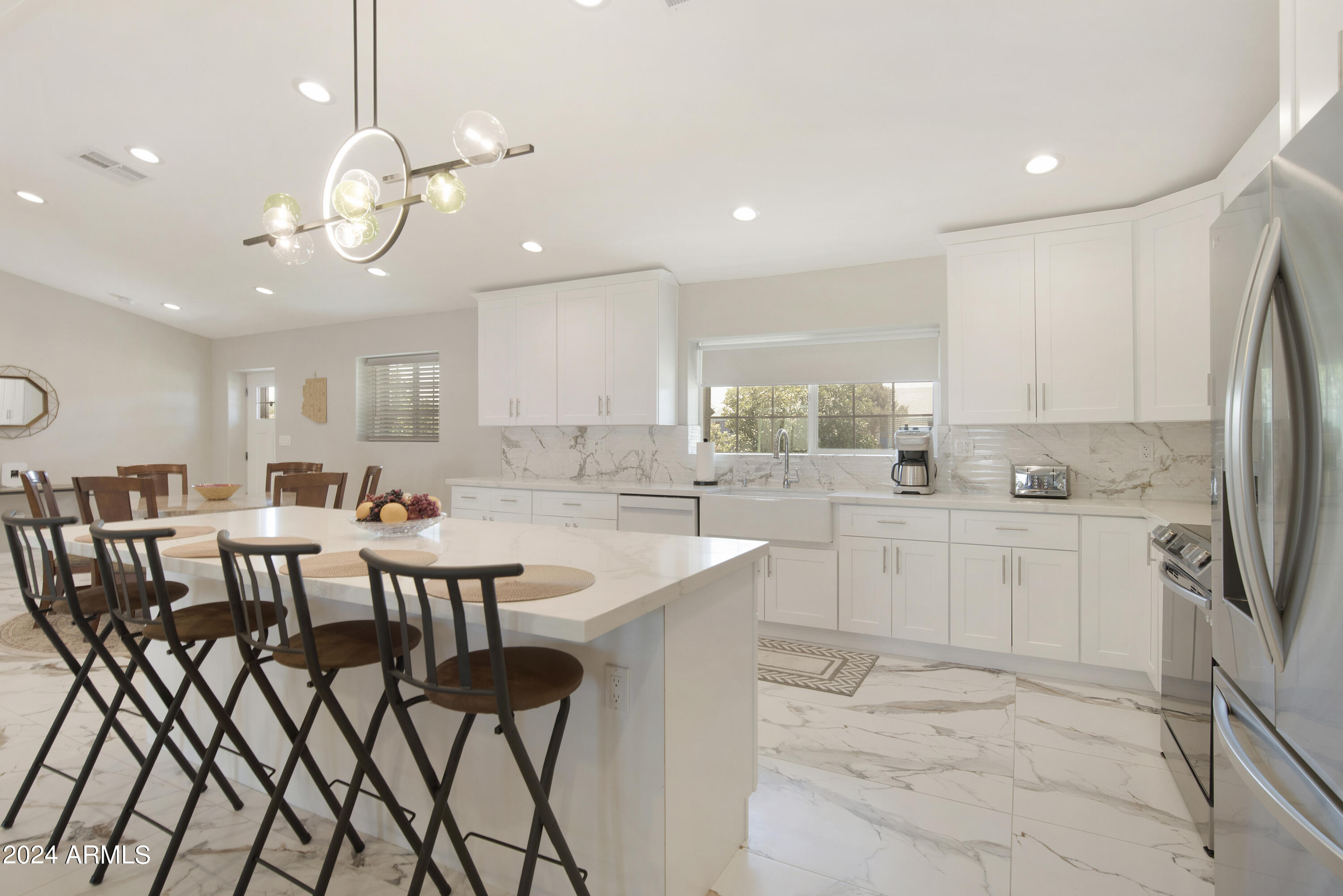 1826 W ORAIBI Drive, Phoenix