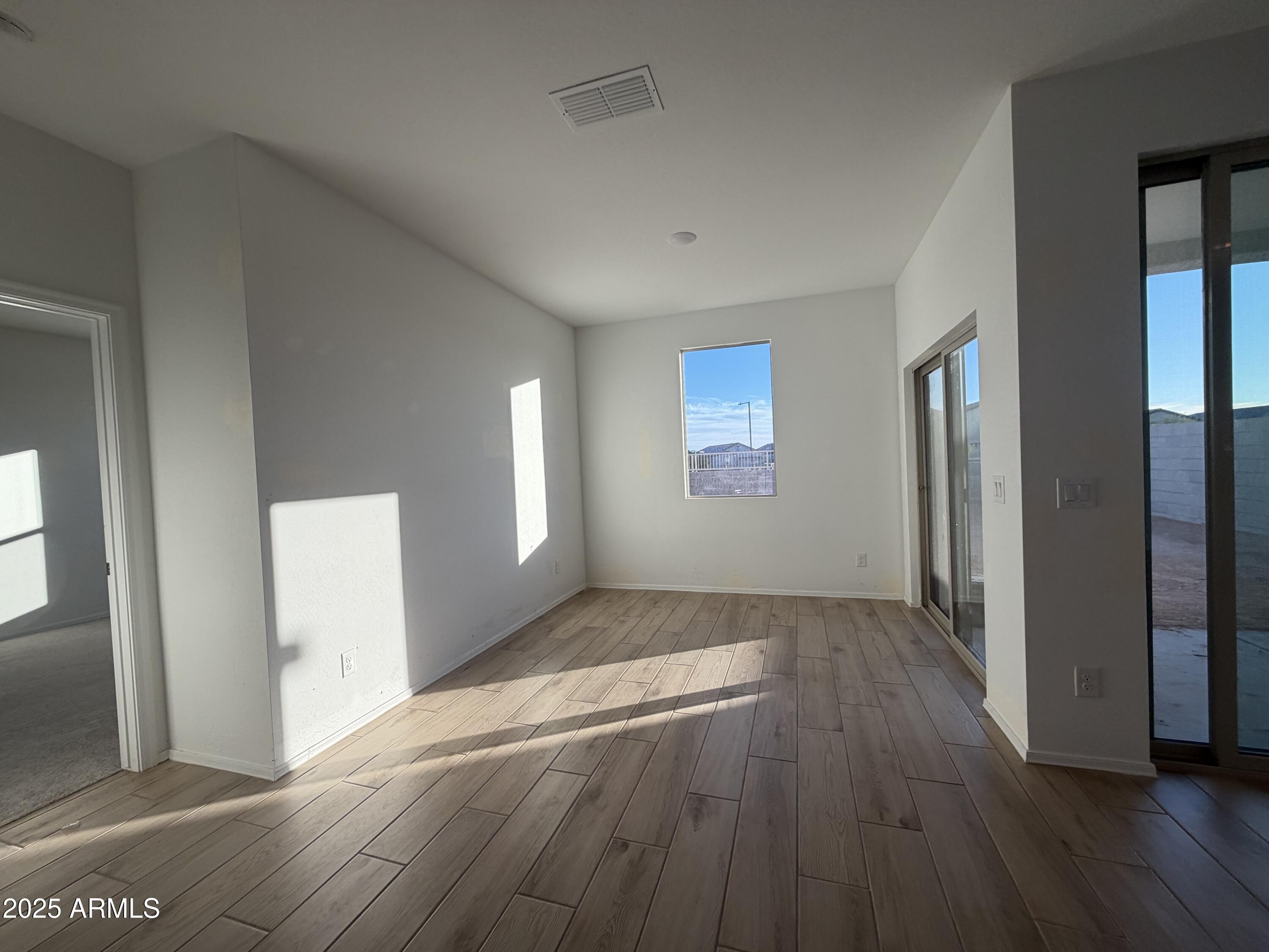 24207 W BOWKER Street