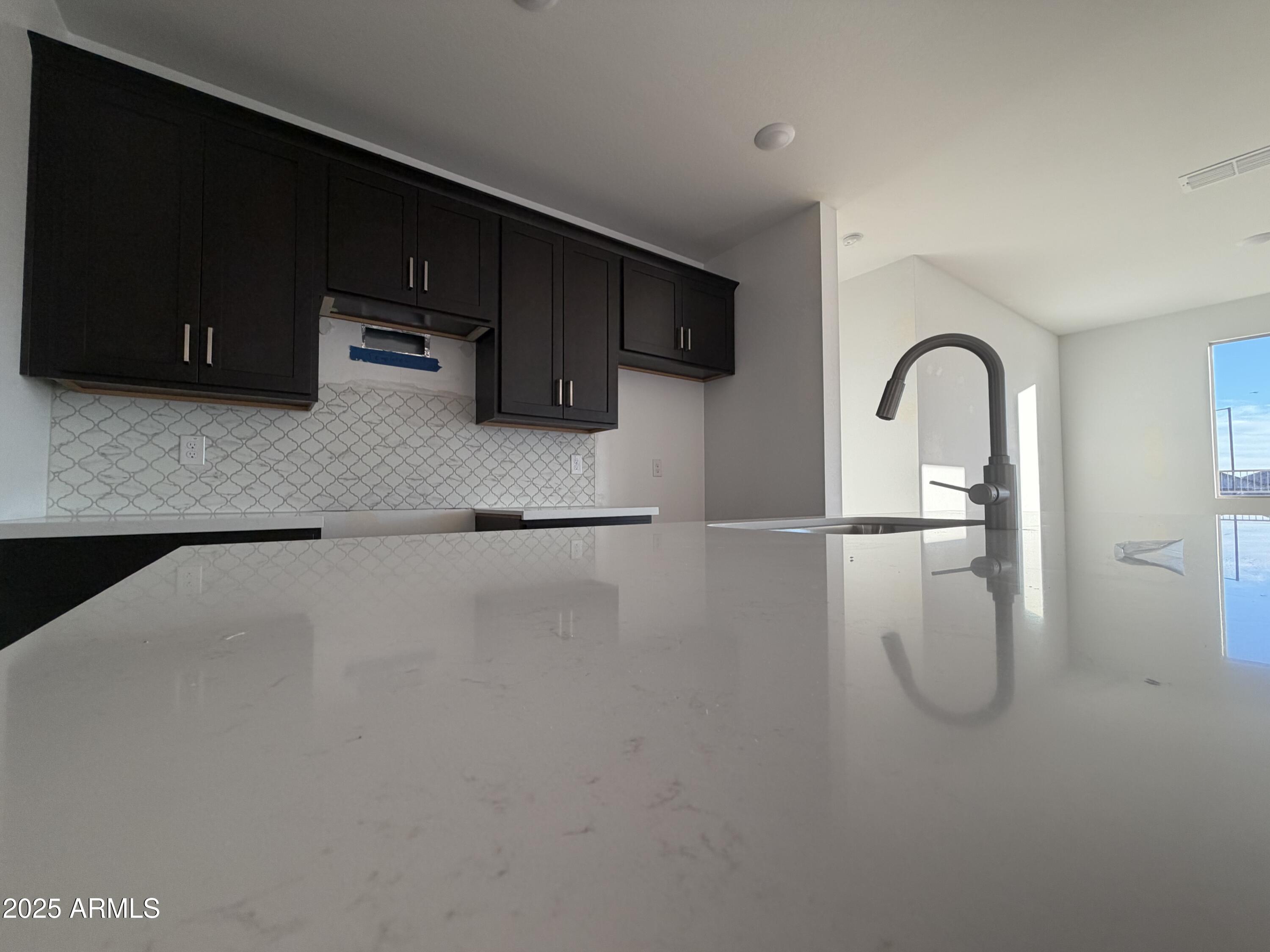 24207 W BOWKER Street