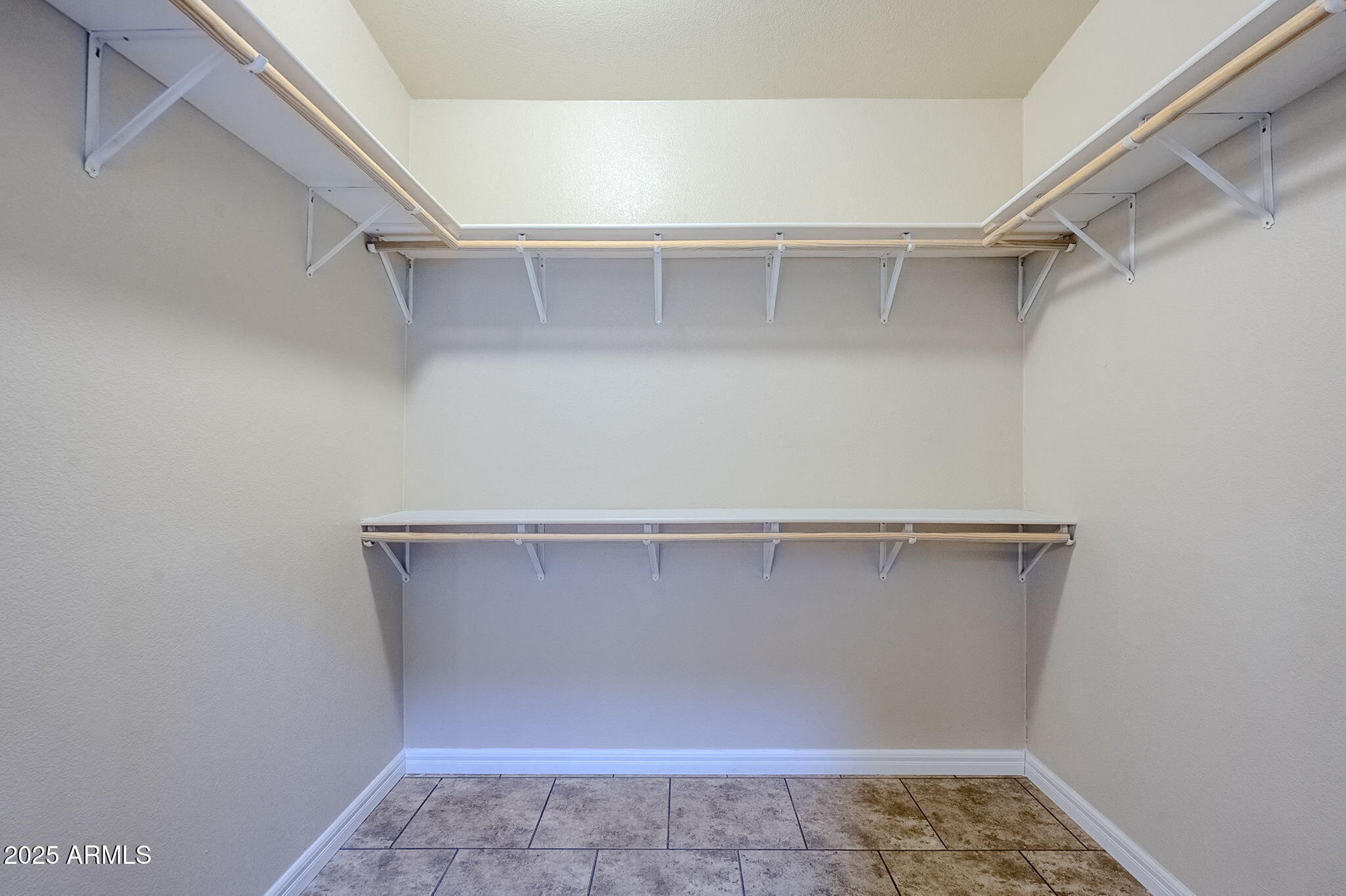 11201 N EL MIRAGE Road Unit: G14