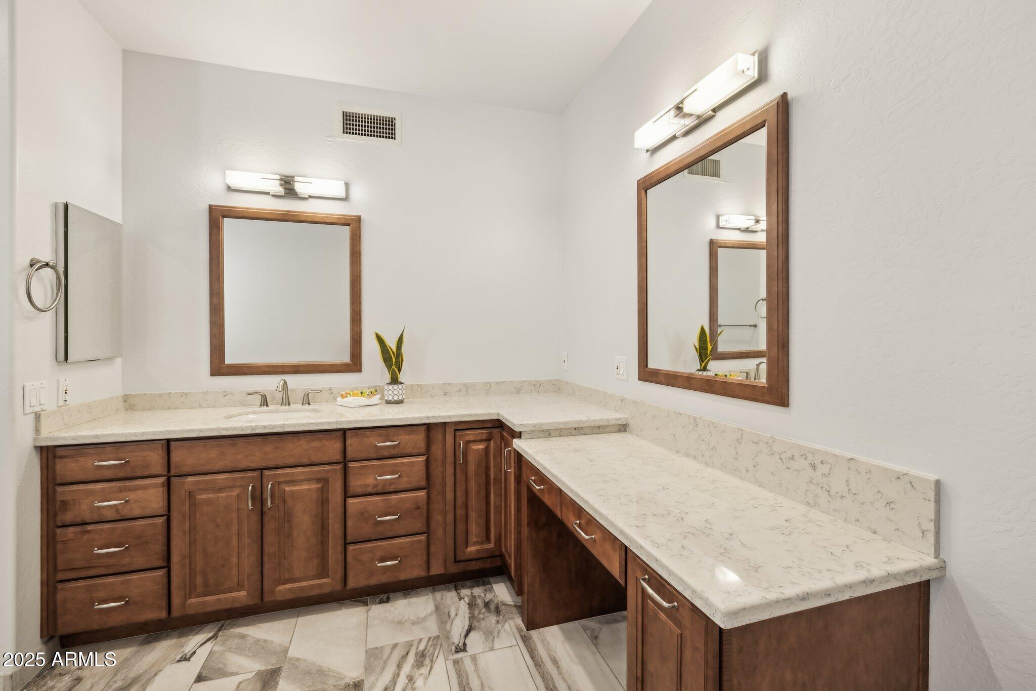 11488 E BELLA VISTA Drive