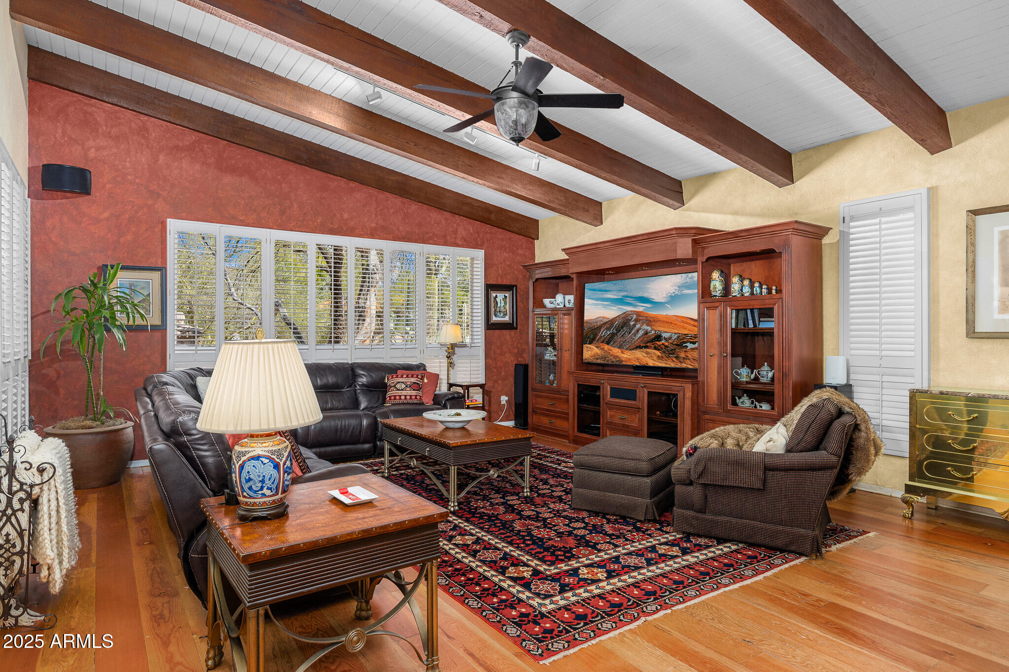 6301 N CAMELBACK MANOR Drive, 5