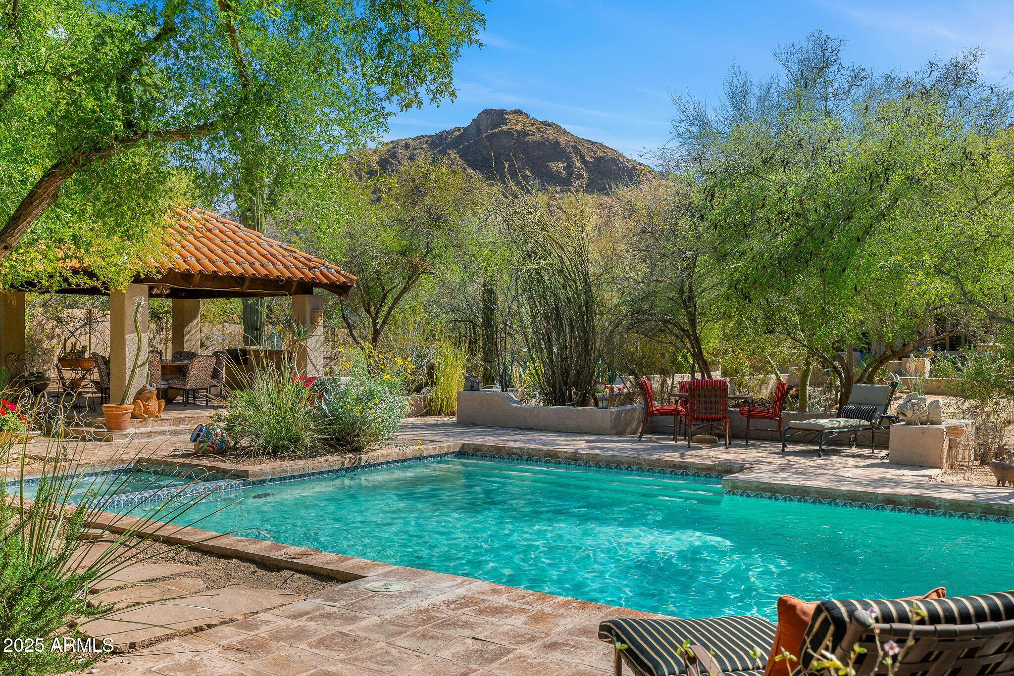 6301 N CAMELBACK MANOR Drive, 5