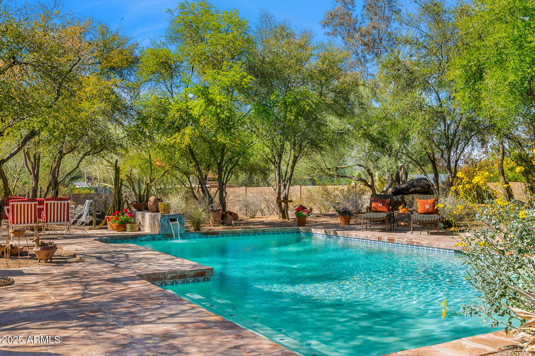 6301 N CAMELBACK MANOR Drive, 5