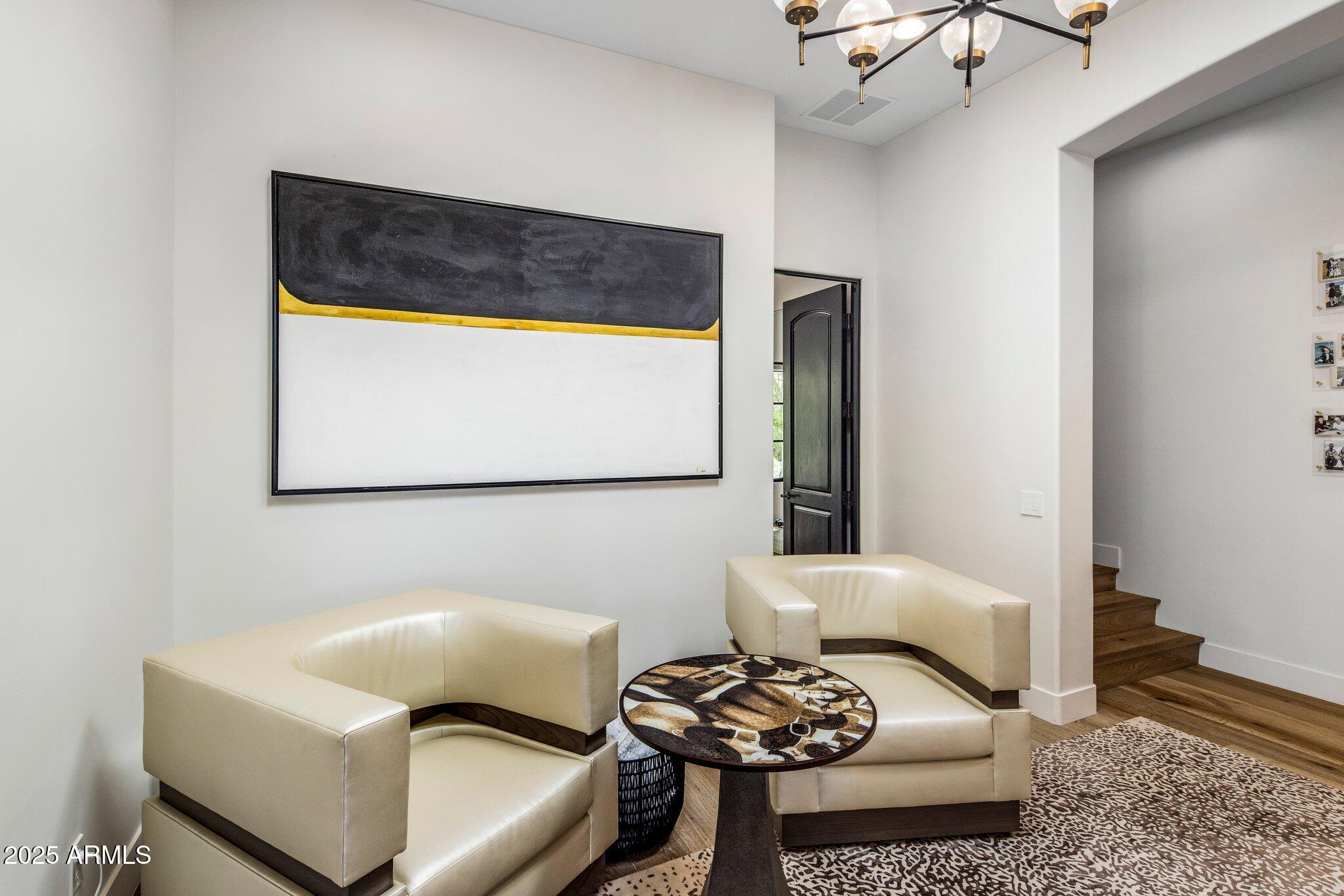 6650 N HILLSIDE Drive