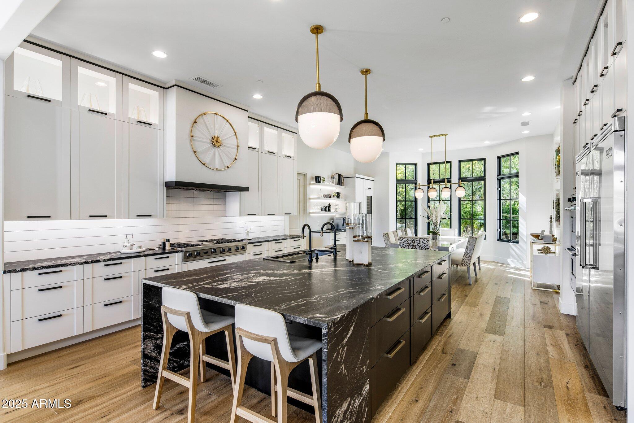 6650 N HILLSIDE Drive