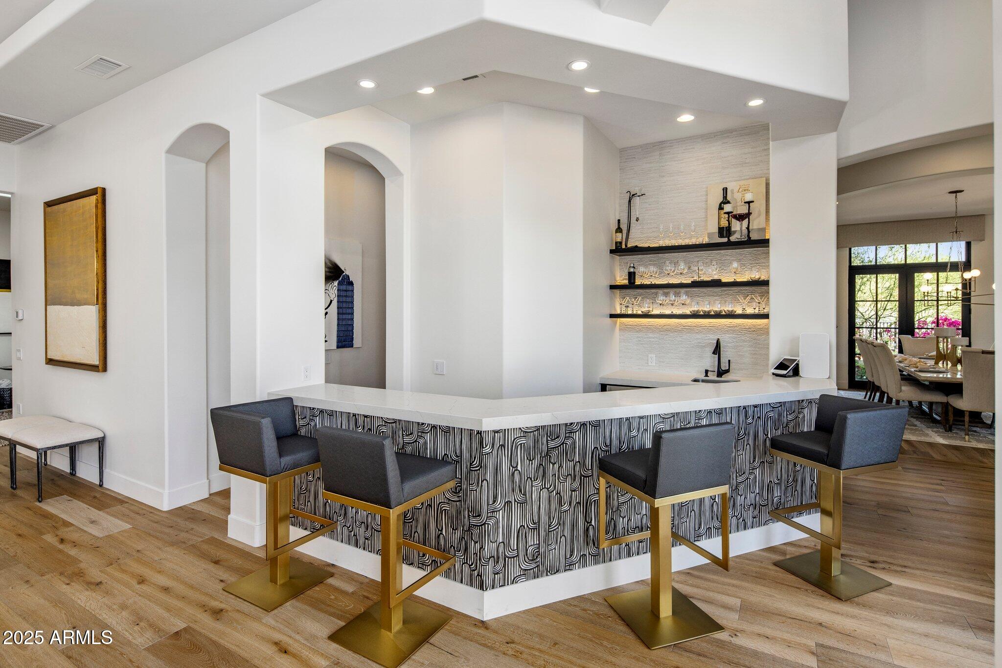 6650 N HILLSIDE Drive