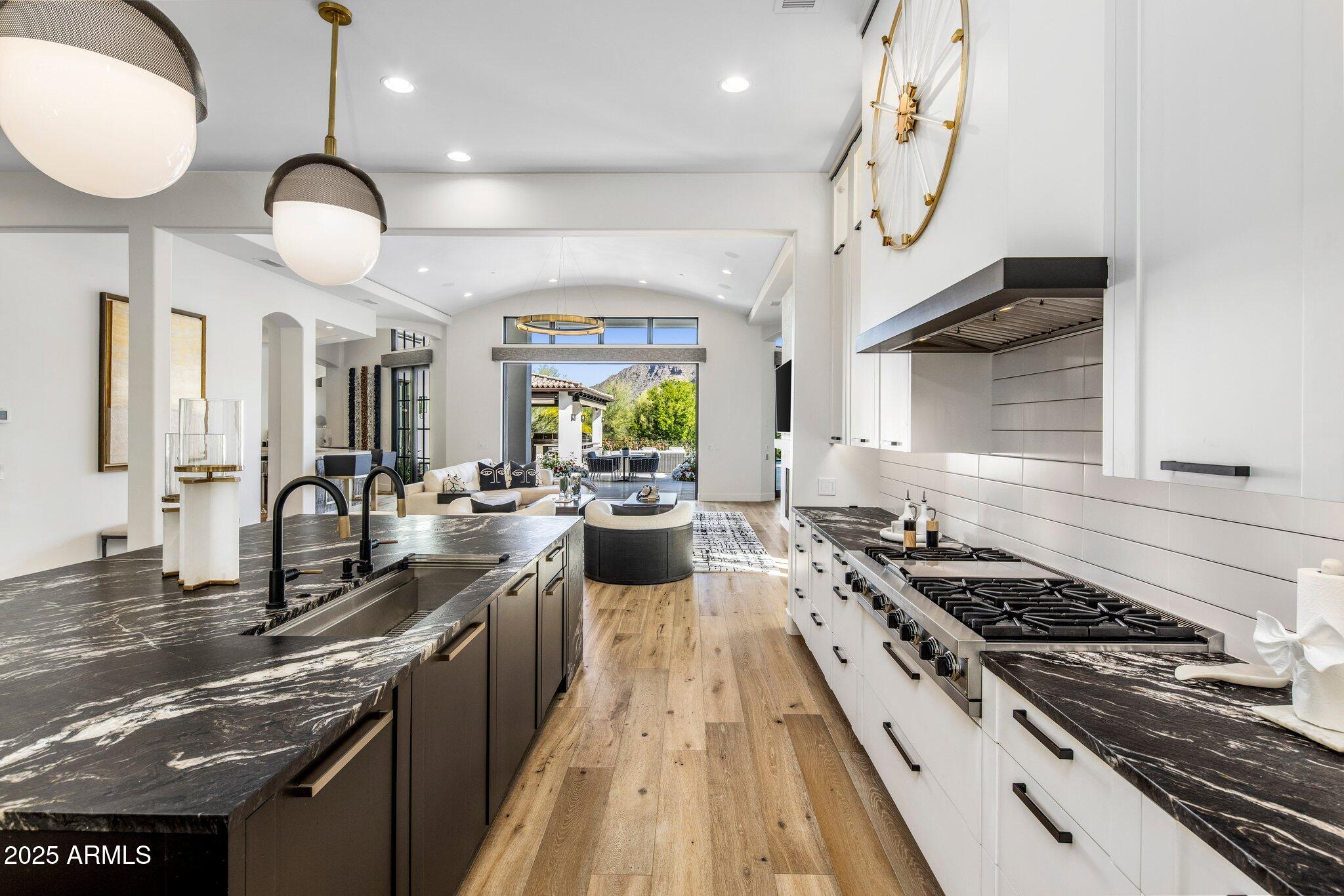 6650 N HILLSIDE Drive