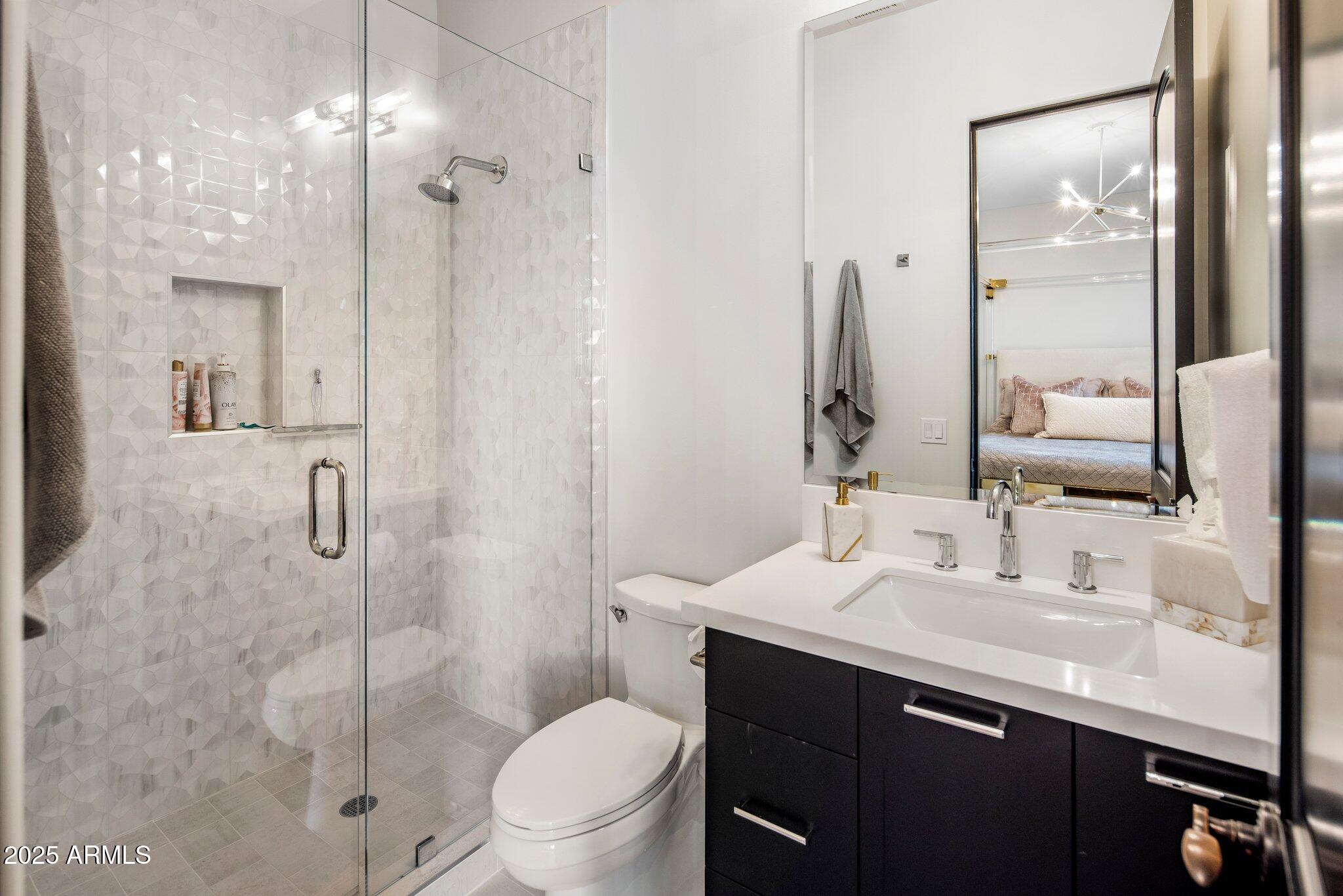 6650 N HILLSIDE Drive