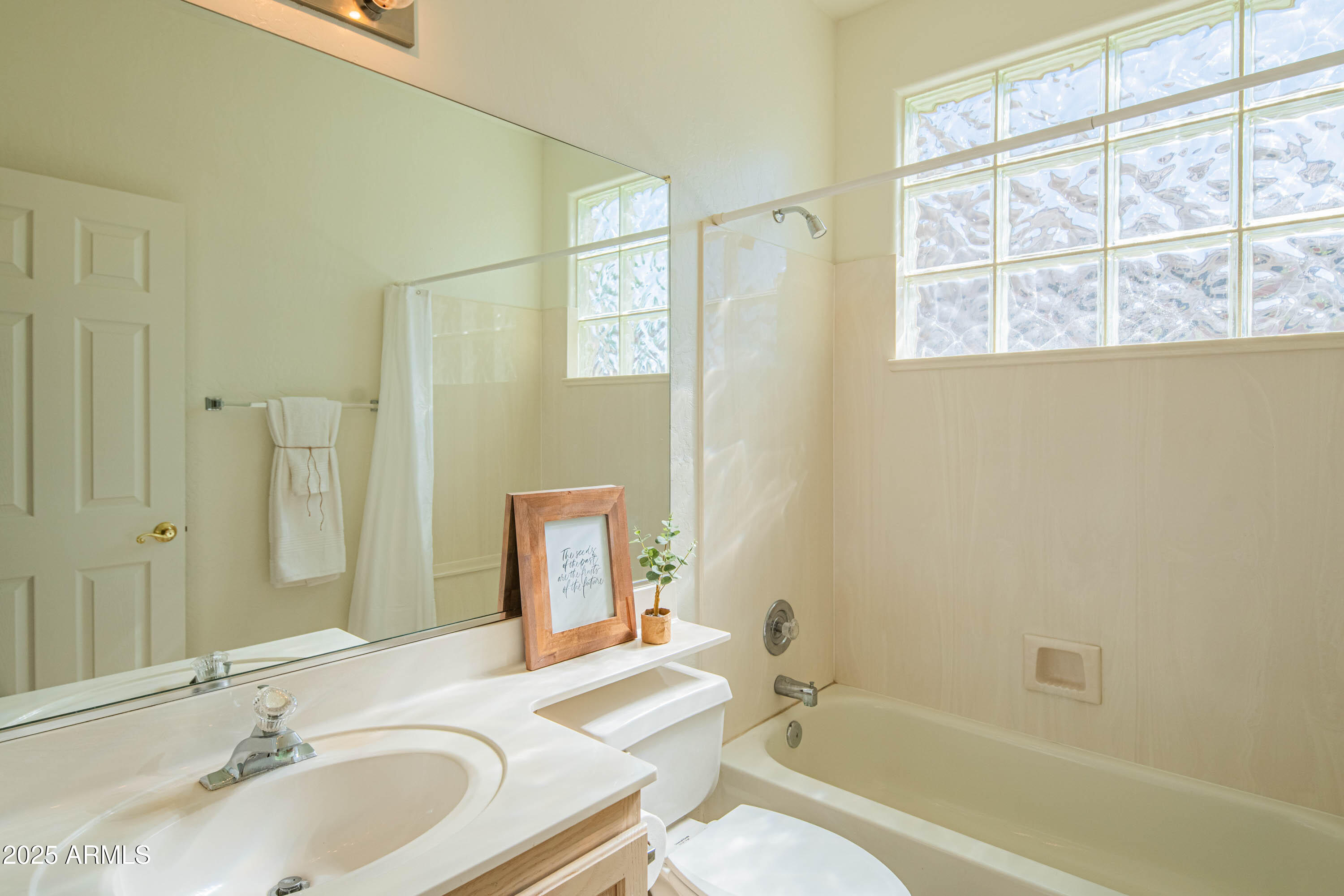 6034 E ANDERSON Drive