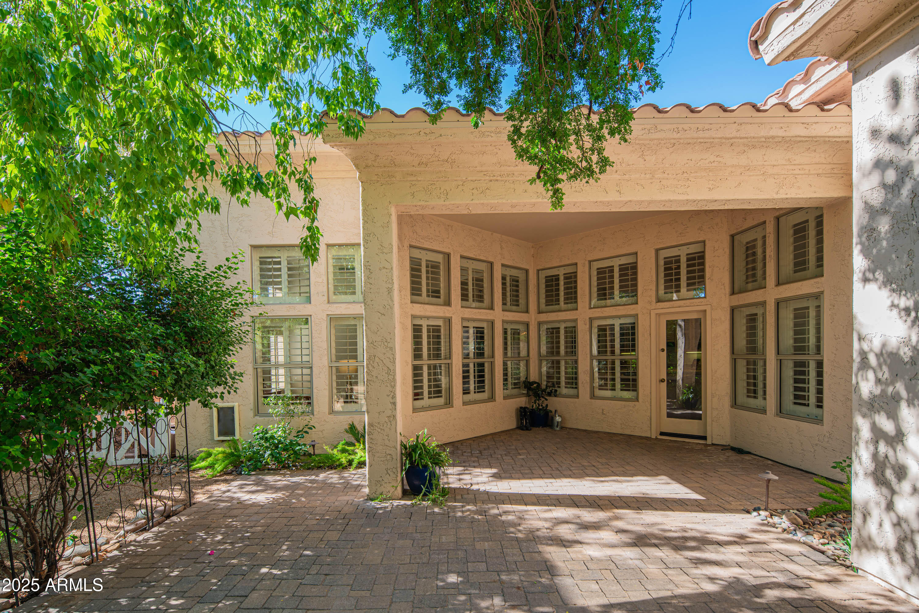 6034 E ANDERSON Drive