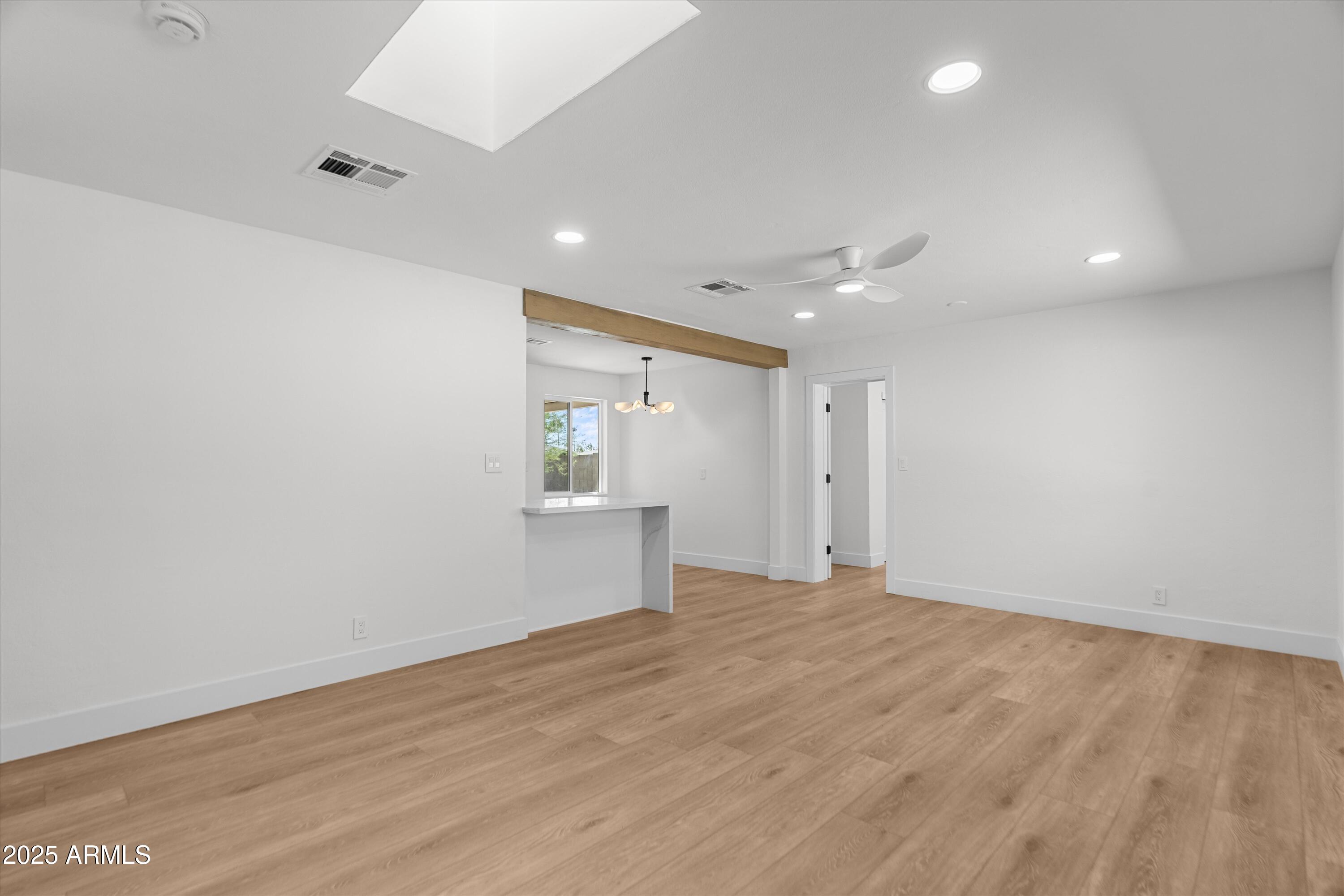 543 W 17TH Street