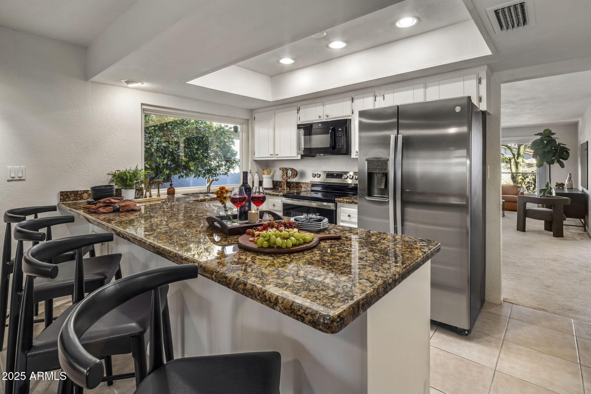 7752 N VIA DEL MUNDO