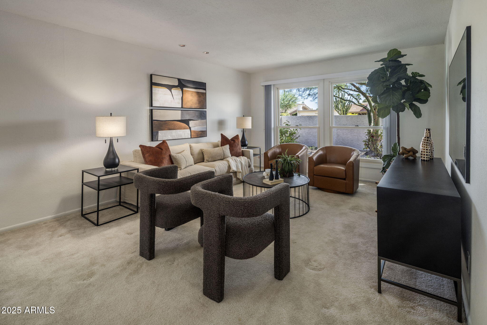 7752 N VIA DEL MUNDO