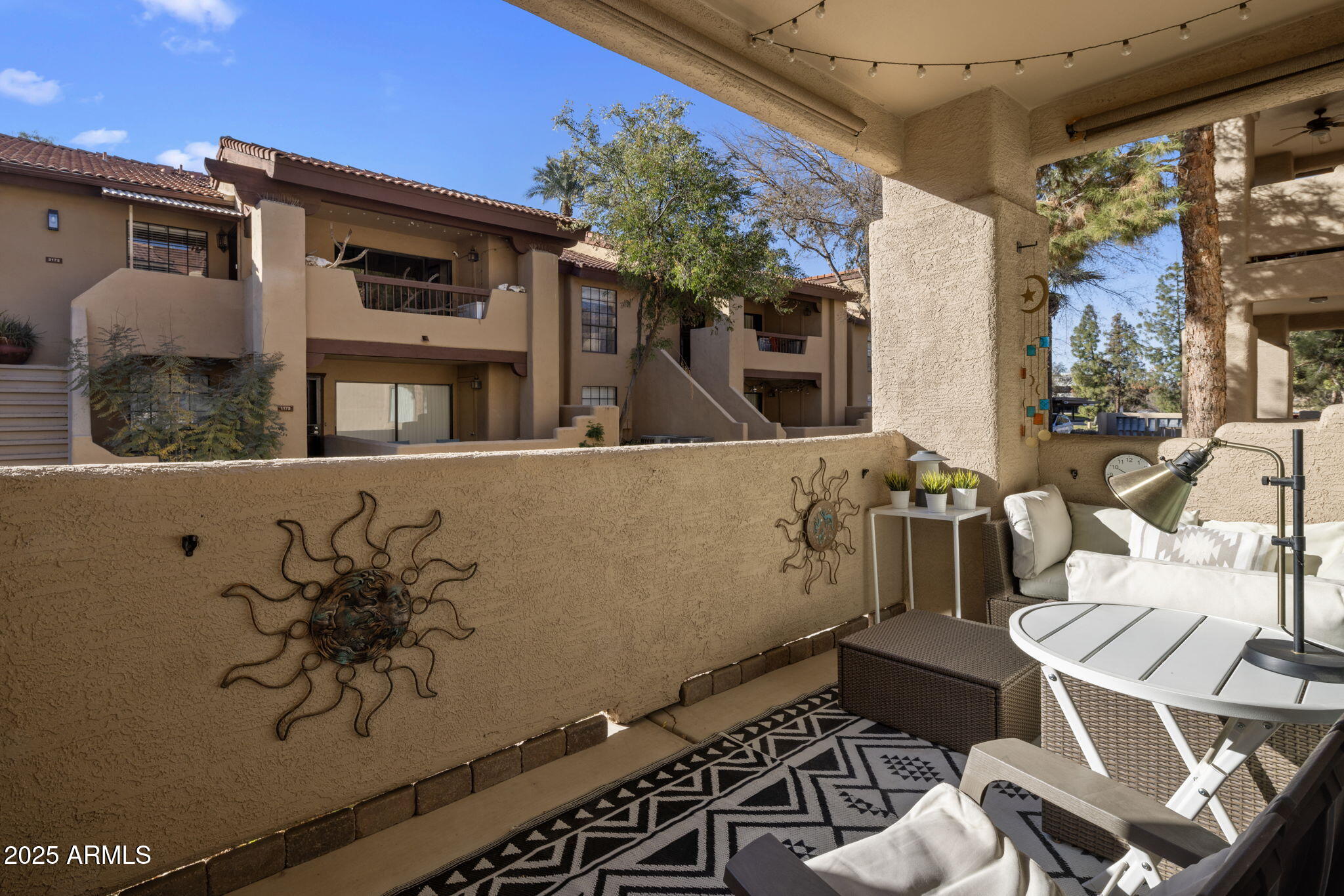 1351 N PLEASANT Drive, 1118