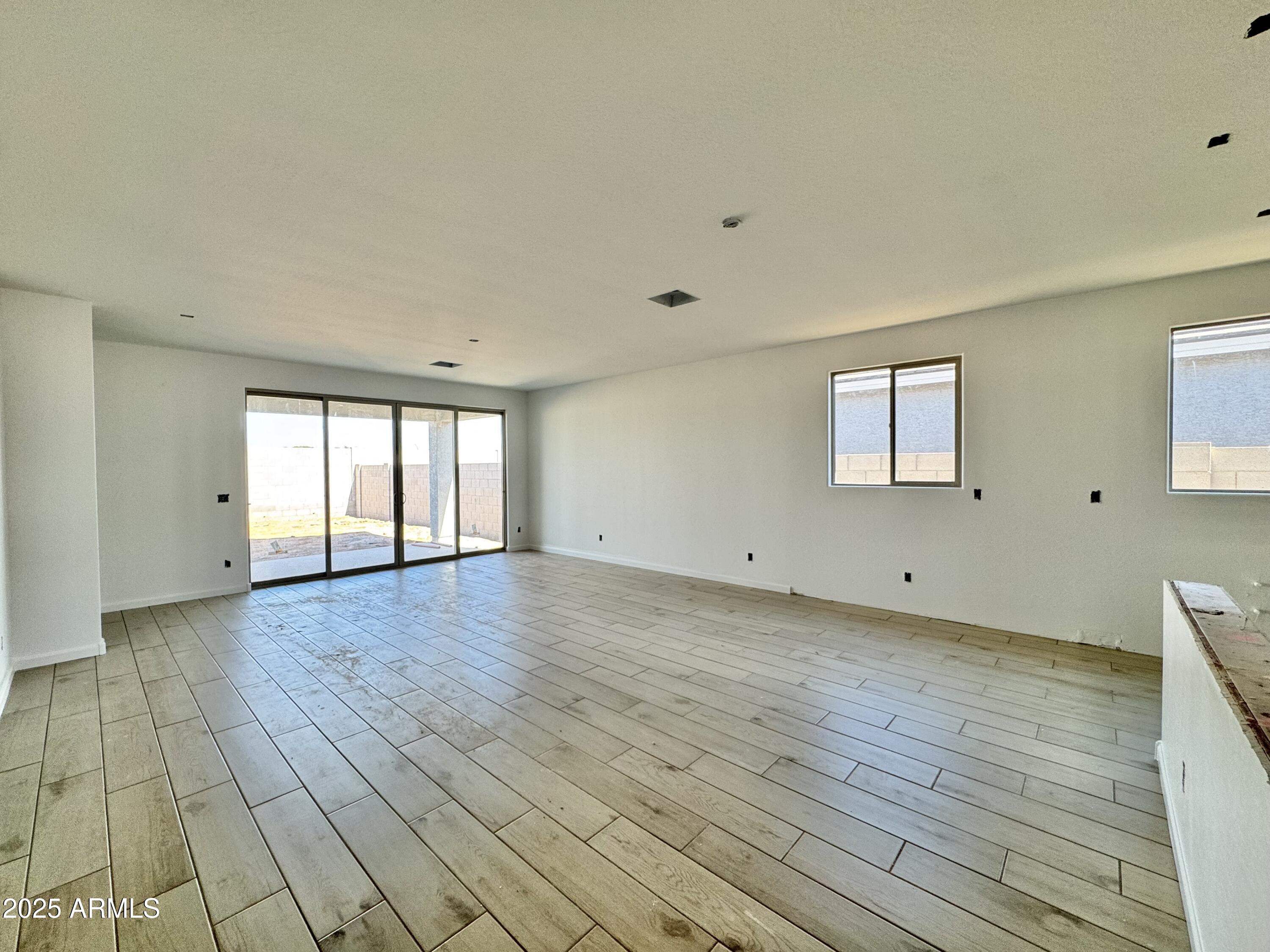 15736 W CAMDEN Avenue