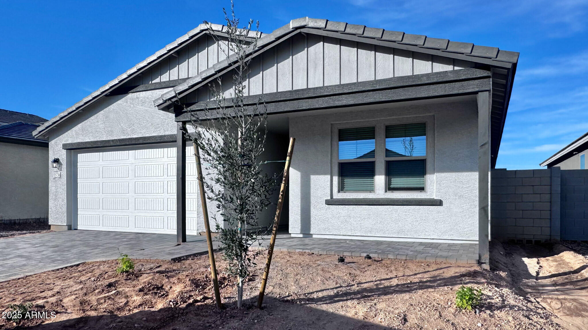 15736 W CAMDEN Avenue