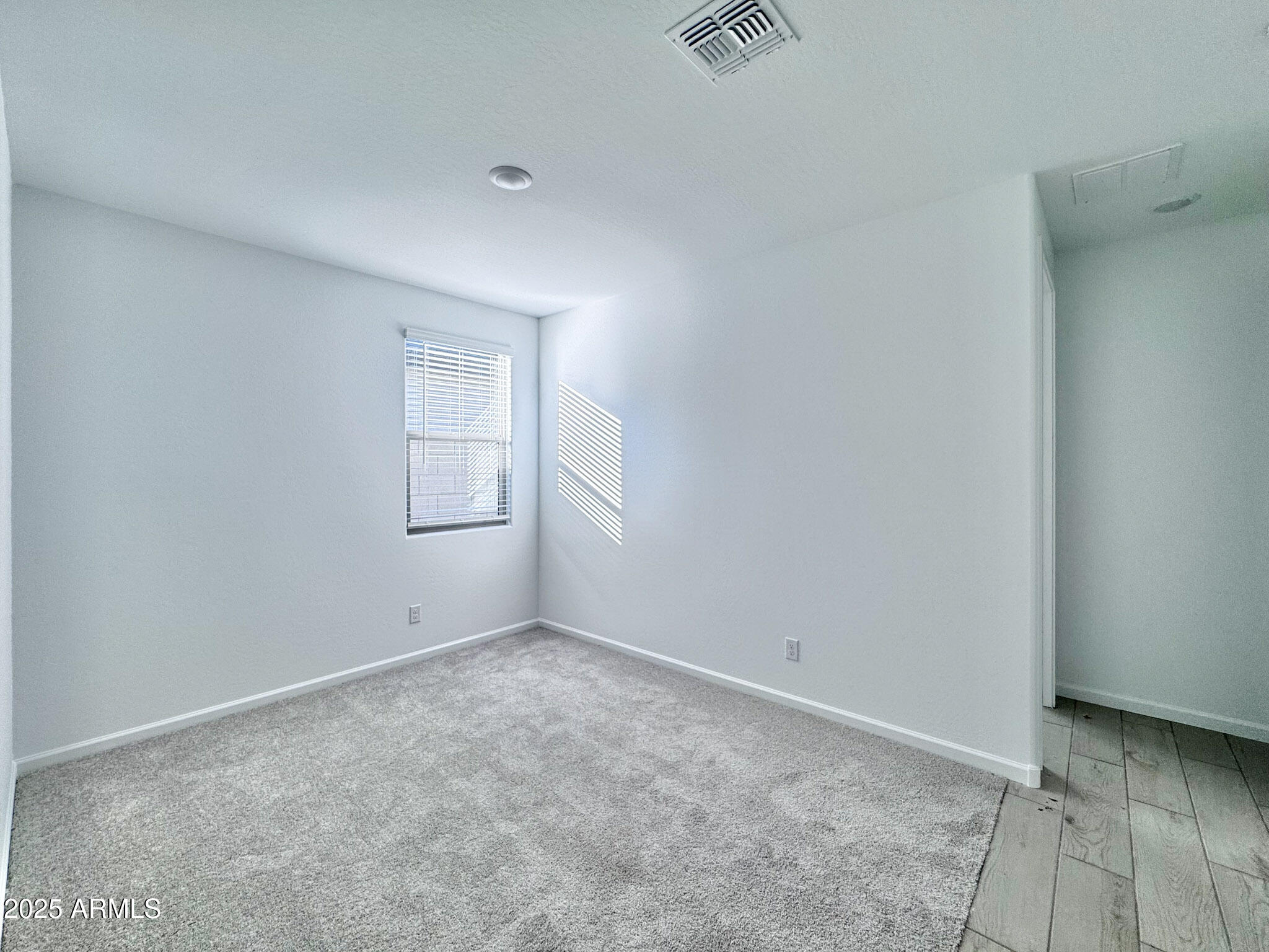 15736 W CAMDEN Avenue