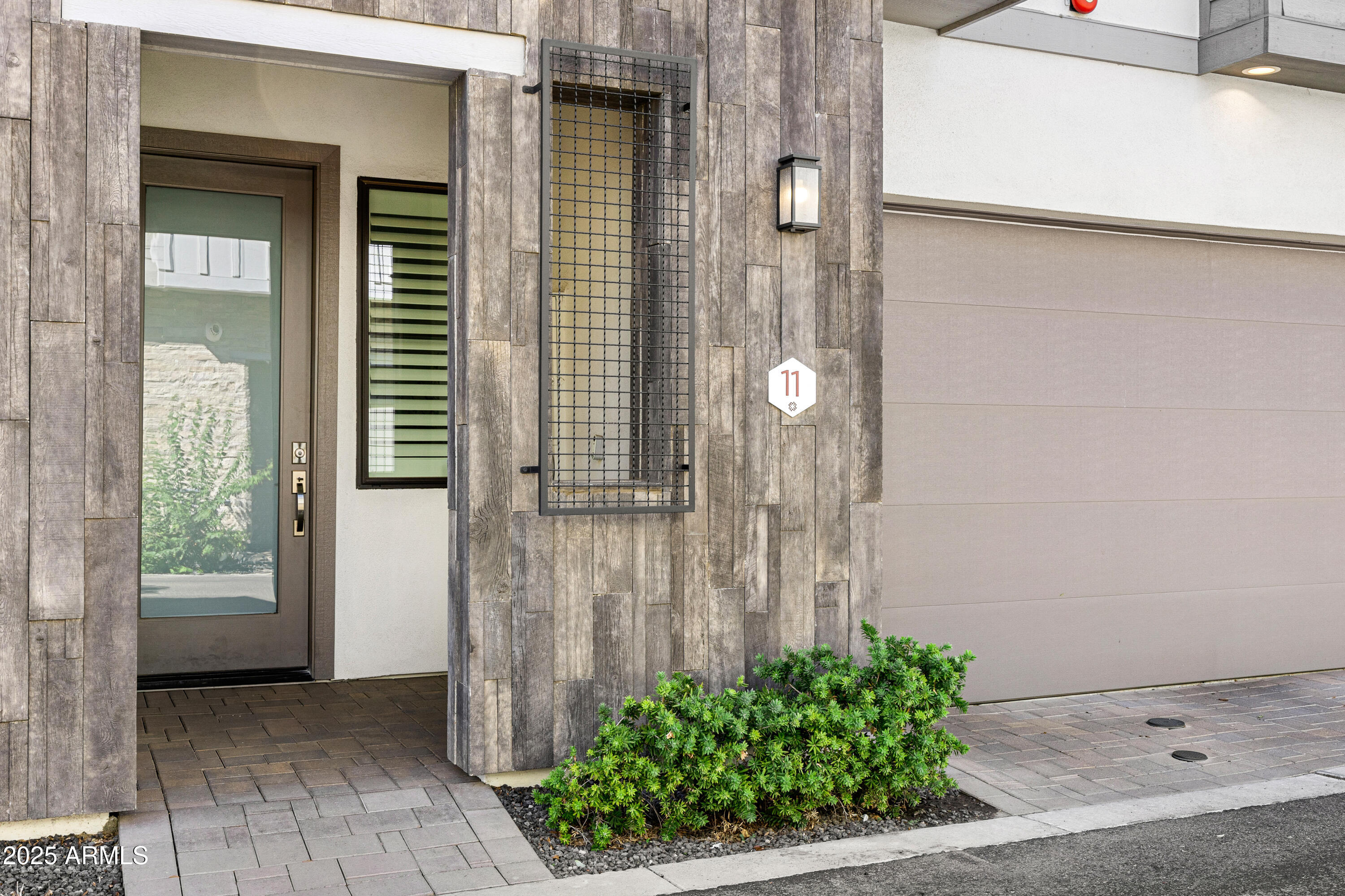 3200 N 39TH Street, 11