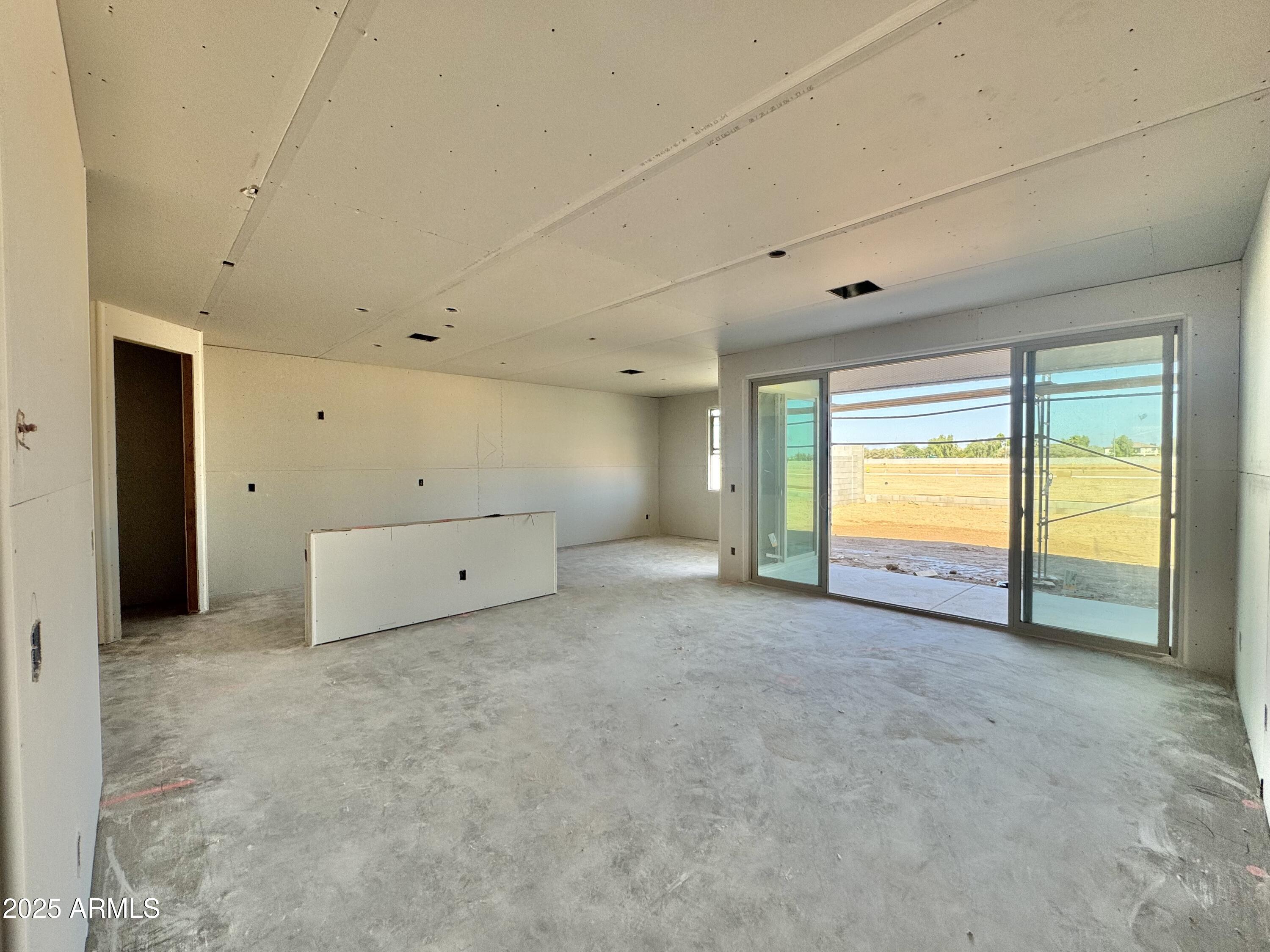 15740 W CAMDEN Avenue