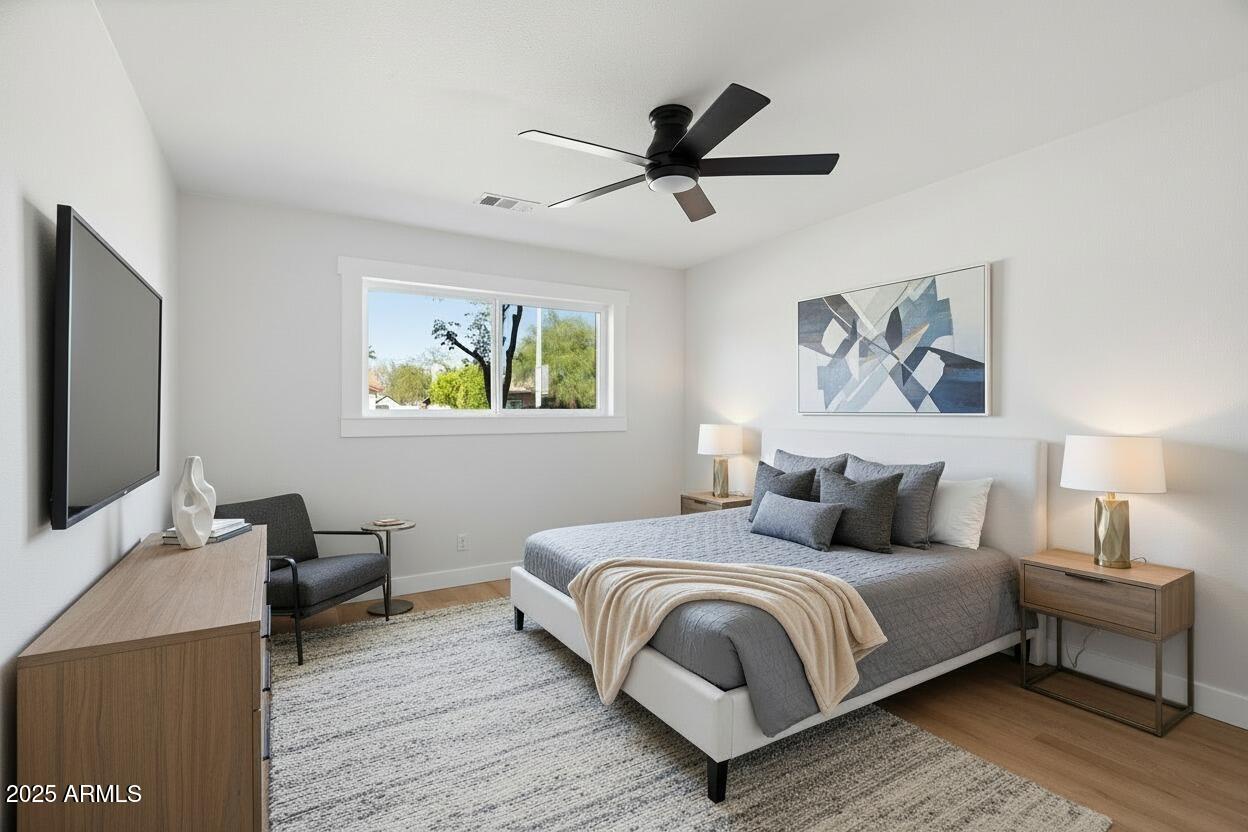 6731 E MORELAND Street