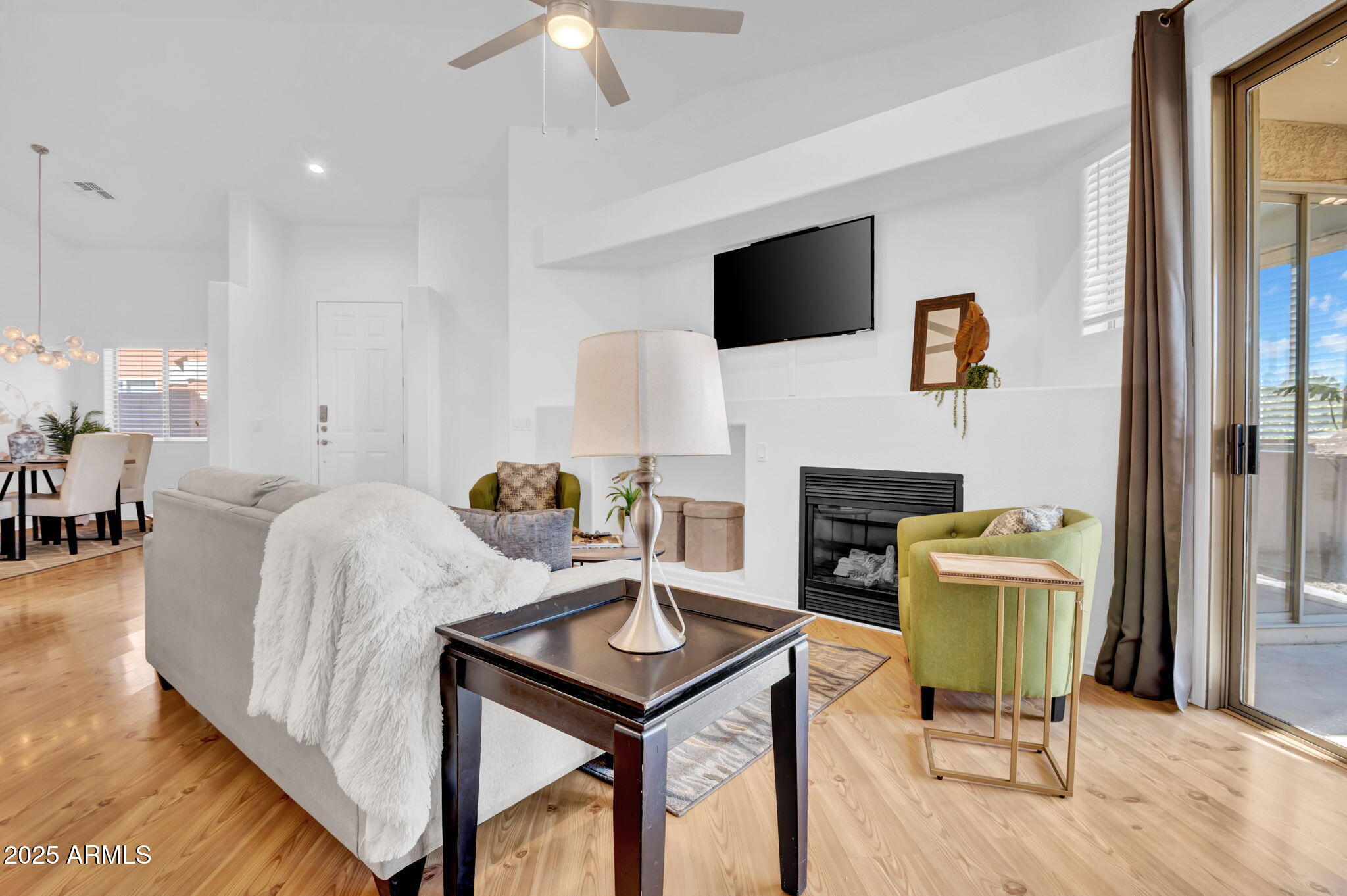 3252 E MALDONADO Drive