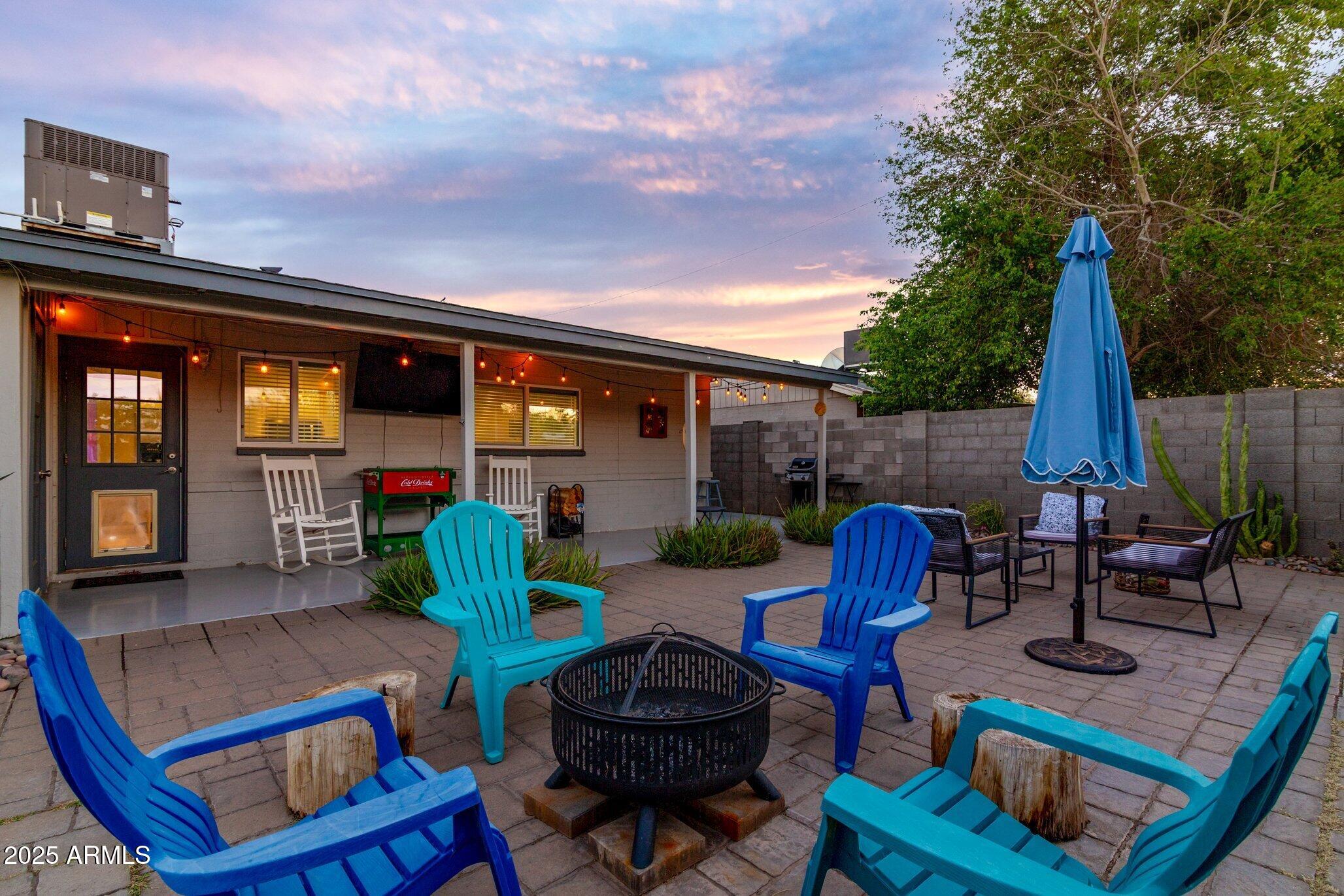 7912 E MORELAND Street