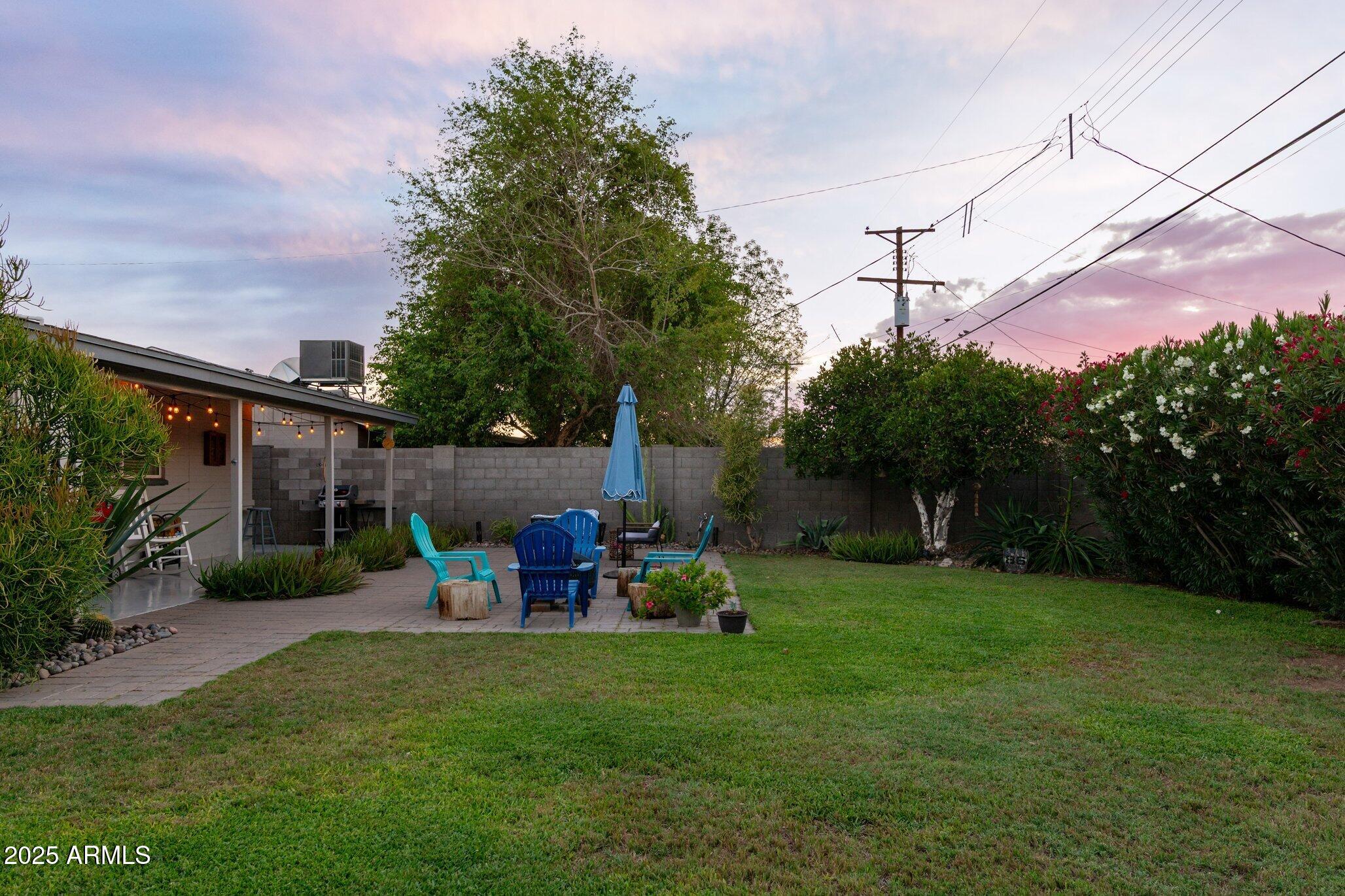 7912 E MORELAND Street