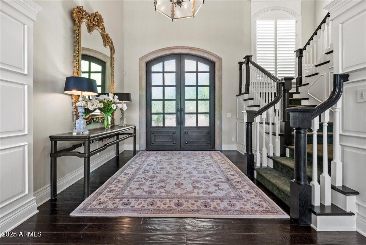 2205 E COLTER Street