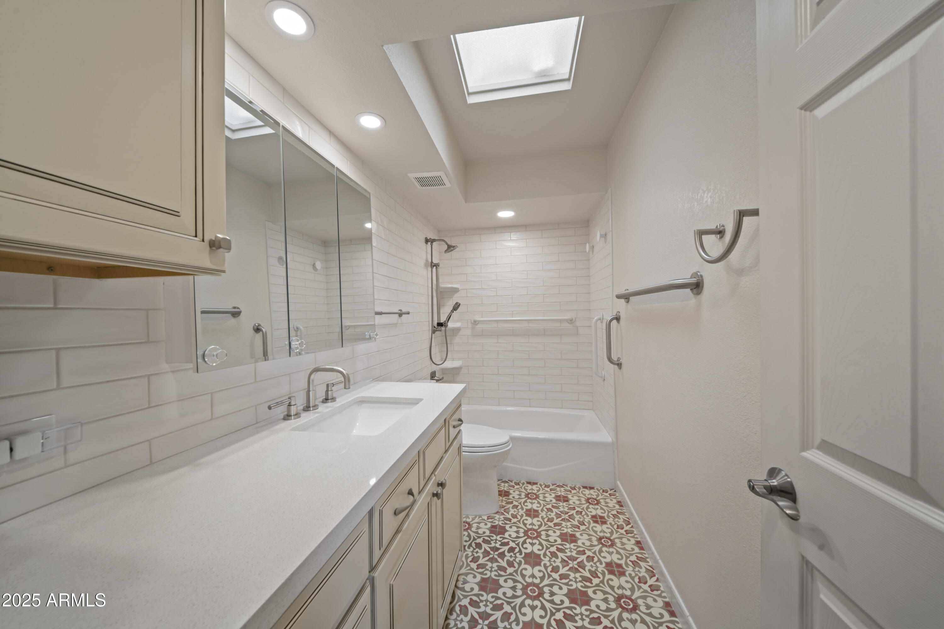 4301 E MONTECITO Avenue