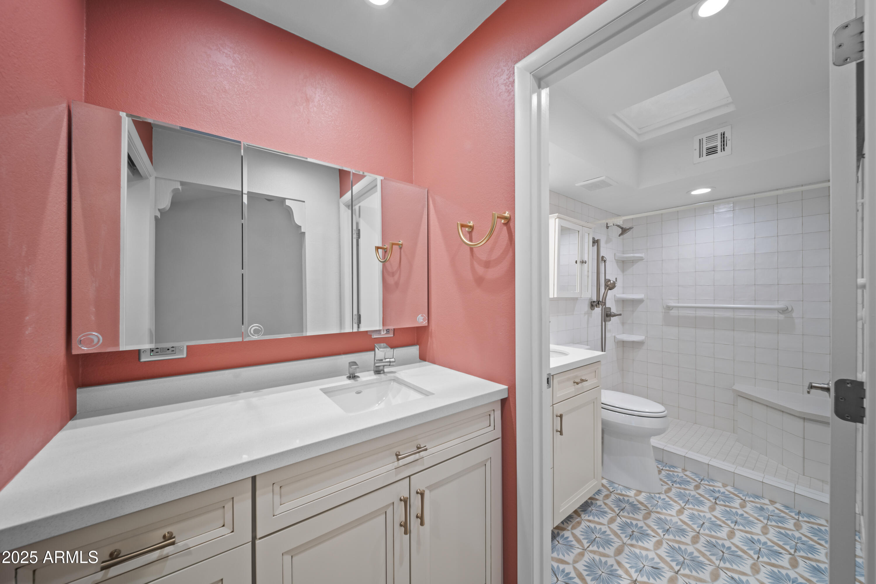 4301 E MONTECITO Avenue