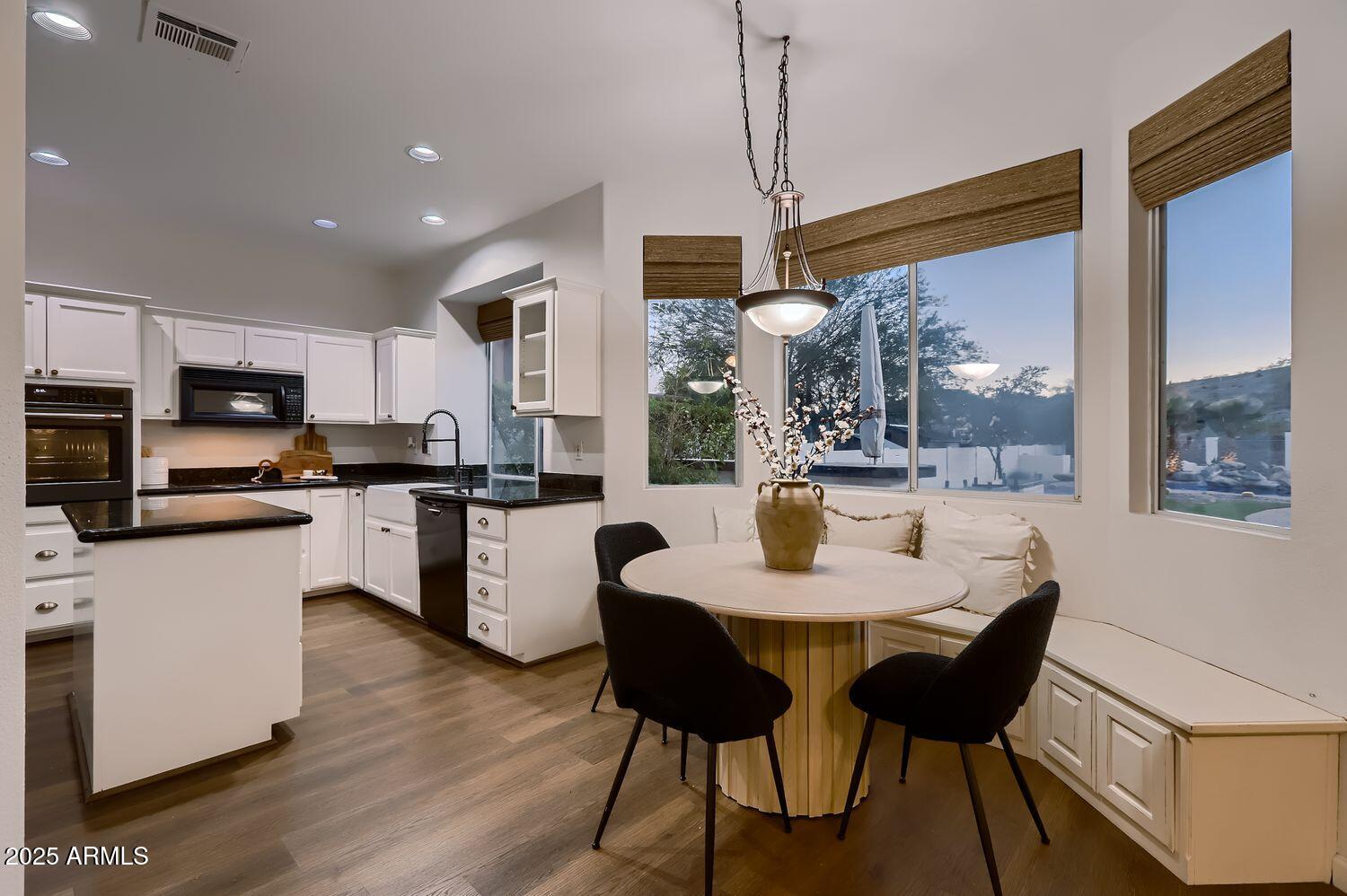 761 E MOUNTAIN SKY Avenue