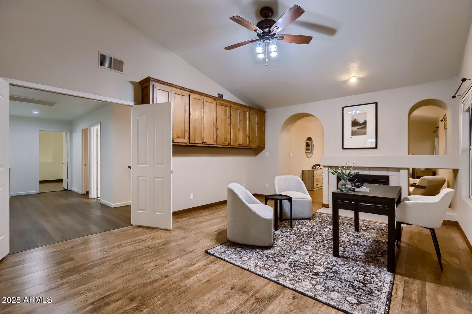 761 E MOUNTAIN SKY Avenue