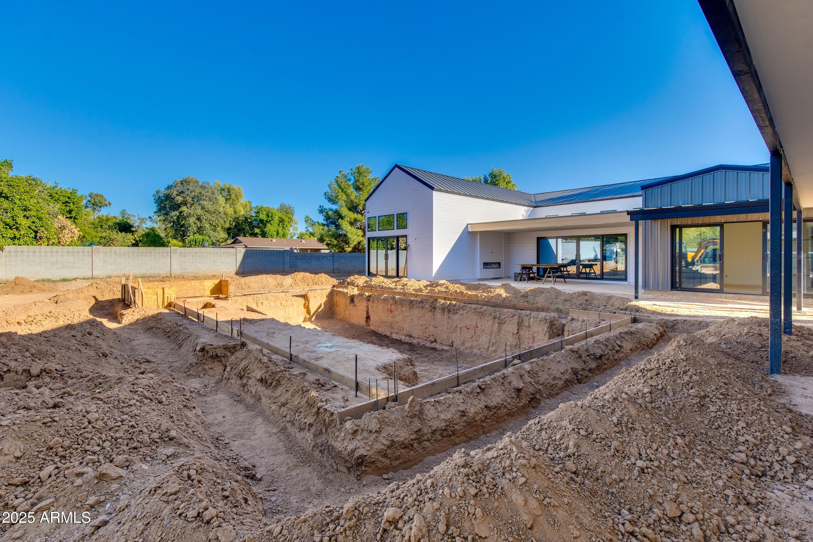 5226 E SWEETWATER Avenue, Scottsdale