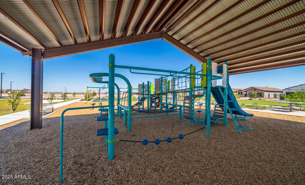 18248 W CAMINO DE ORO