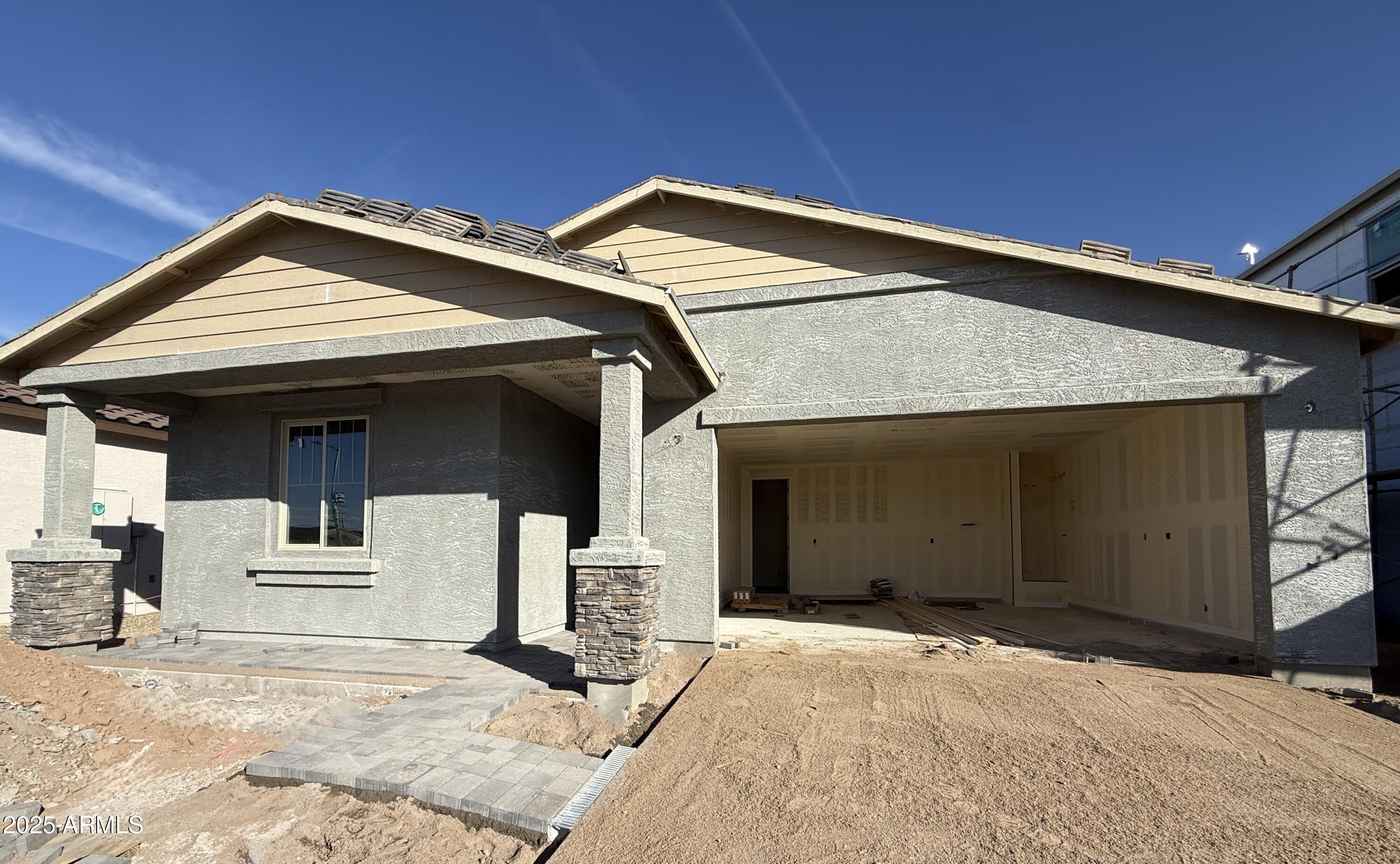 9545 W TAMARISK Avenue