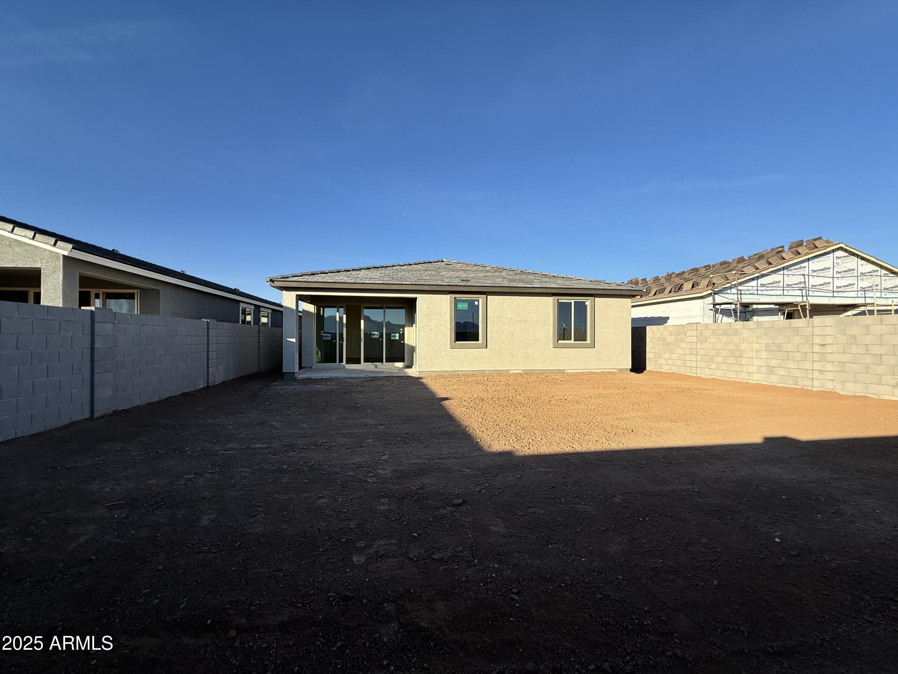 9549 W TAMARISK Avenue