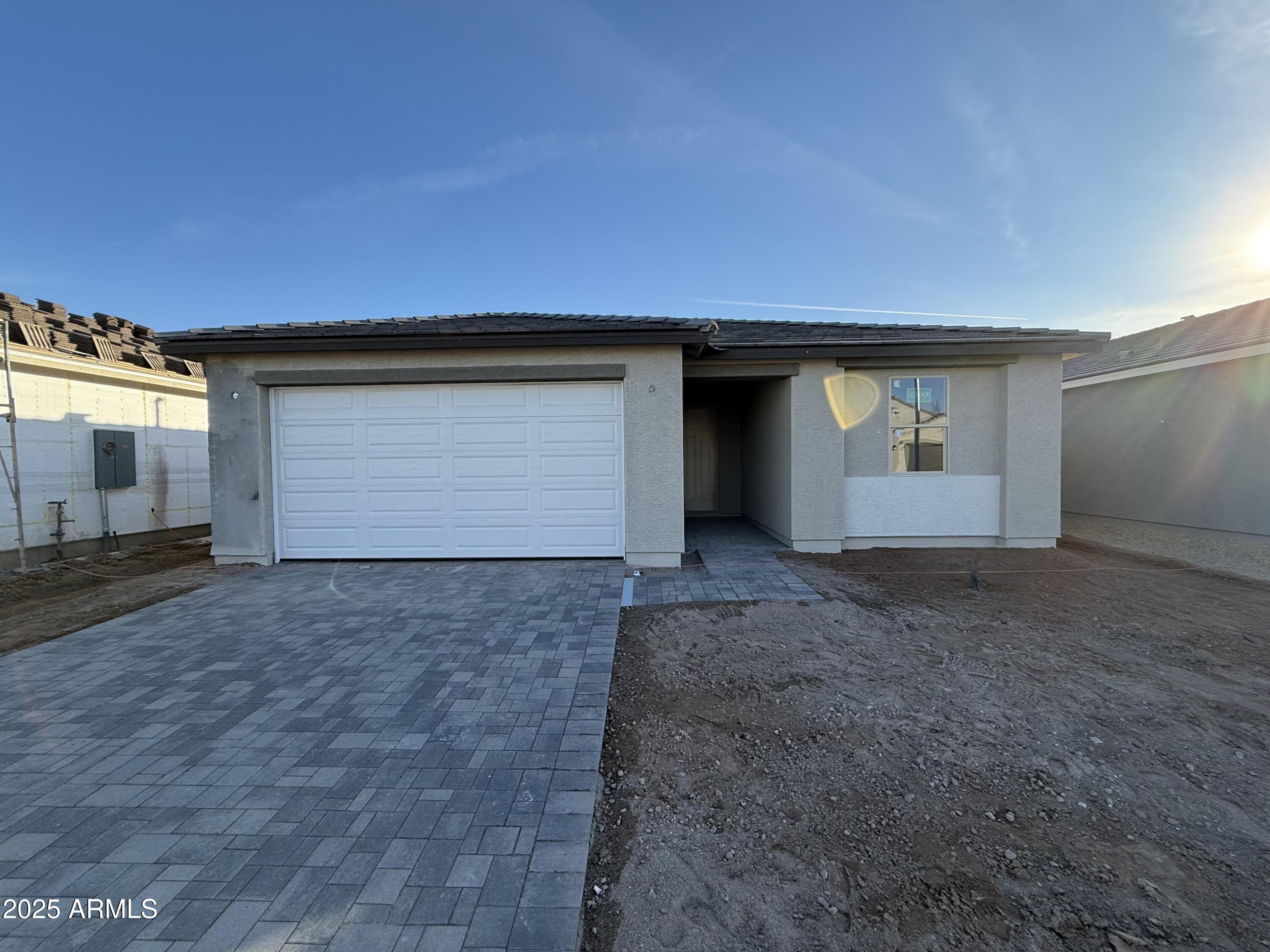 9549 W TAMARISK Avenue