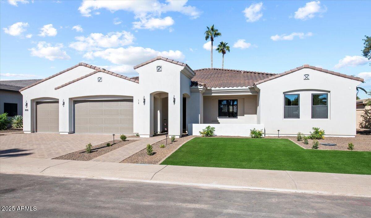 8108 E DEL CRISTAL Drive